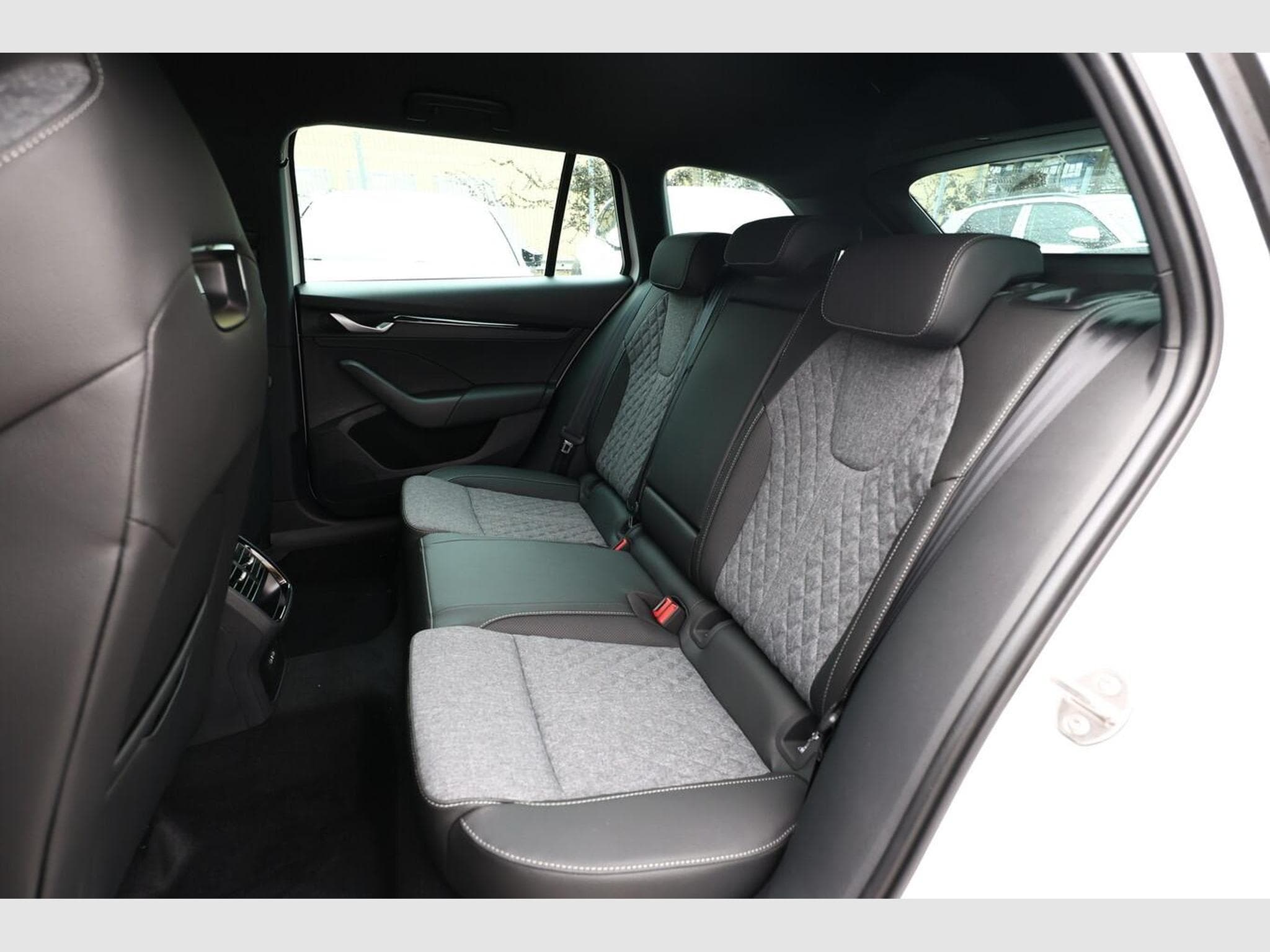 Skoda Octavia Sportline (2026) - Foto 10