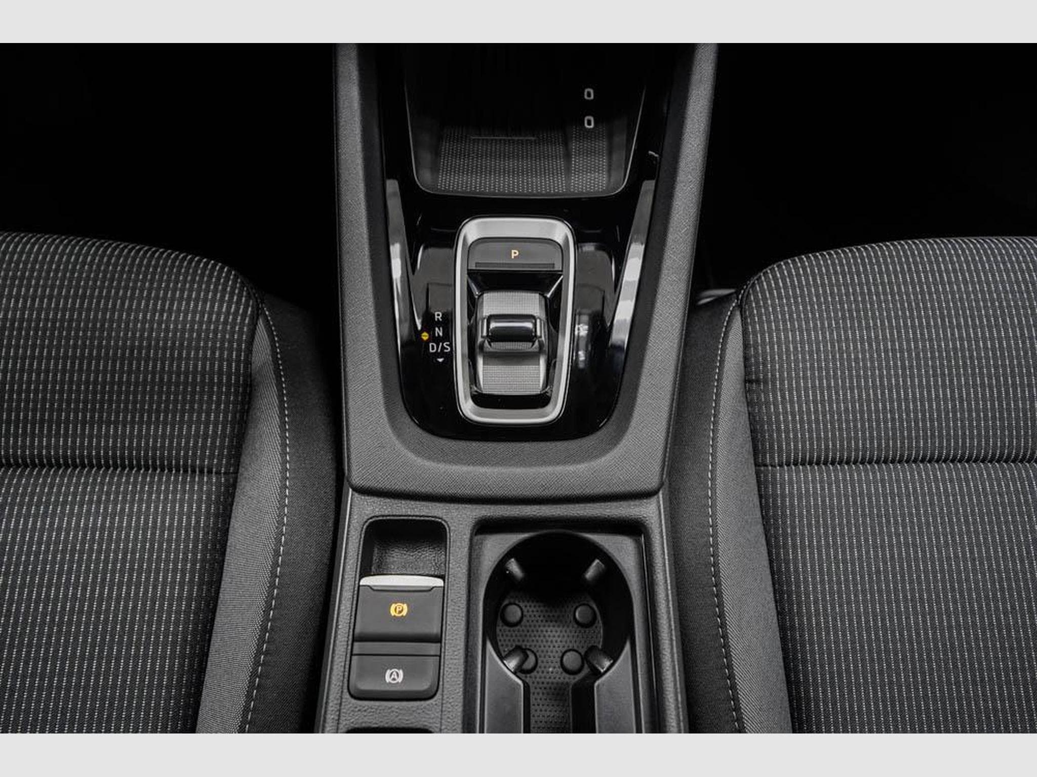 Skoda Octavia Kombi 1,5 eTSI (2026) - Foto 13