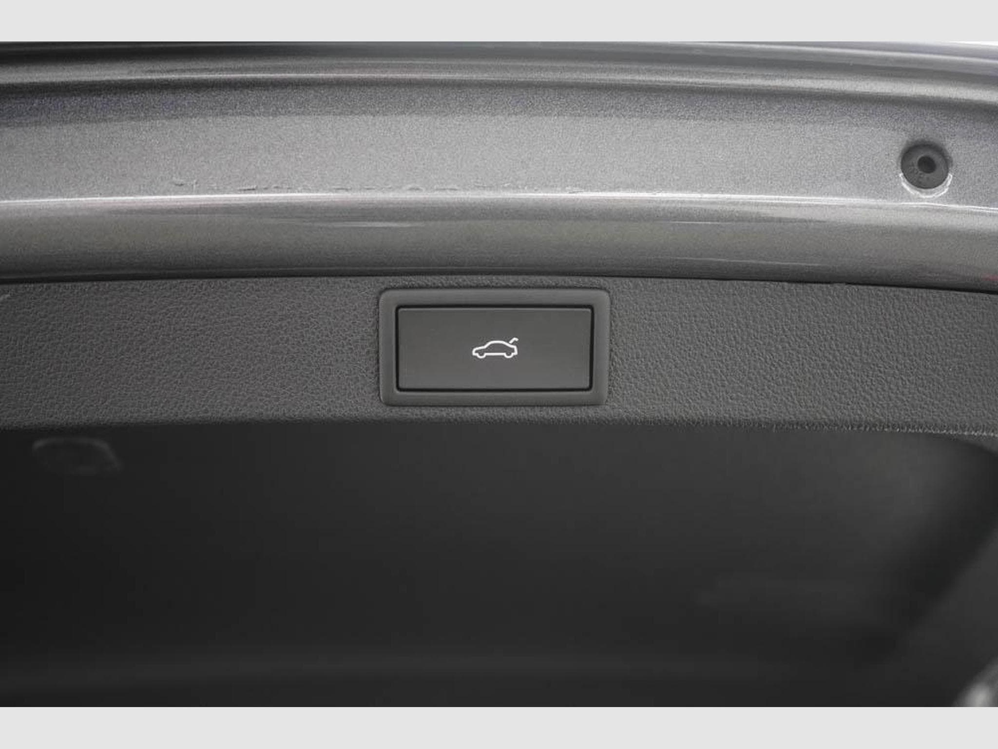 Skoda Octavia Kombi 2,0 TSI (2025) - Foto 20