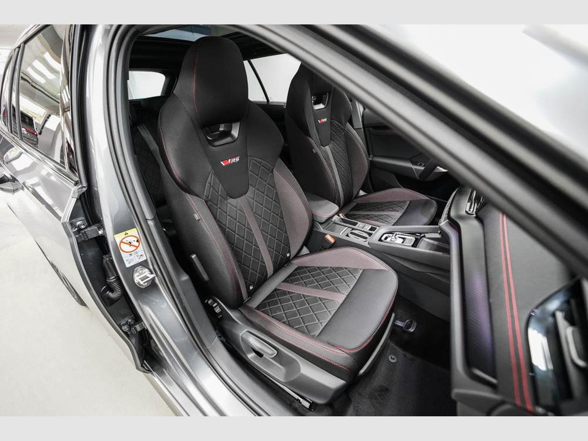 Skoda Octavia Kombi 2,0 TSI (2025) - Foto 22