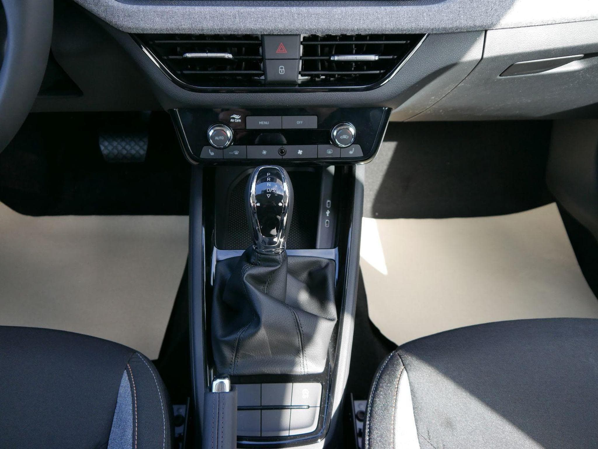Skoda Kamiq Selection 1.5 TSI (2026) - Photo 15