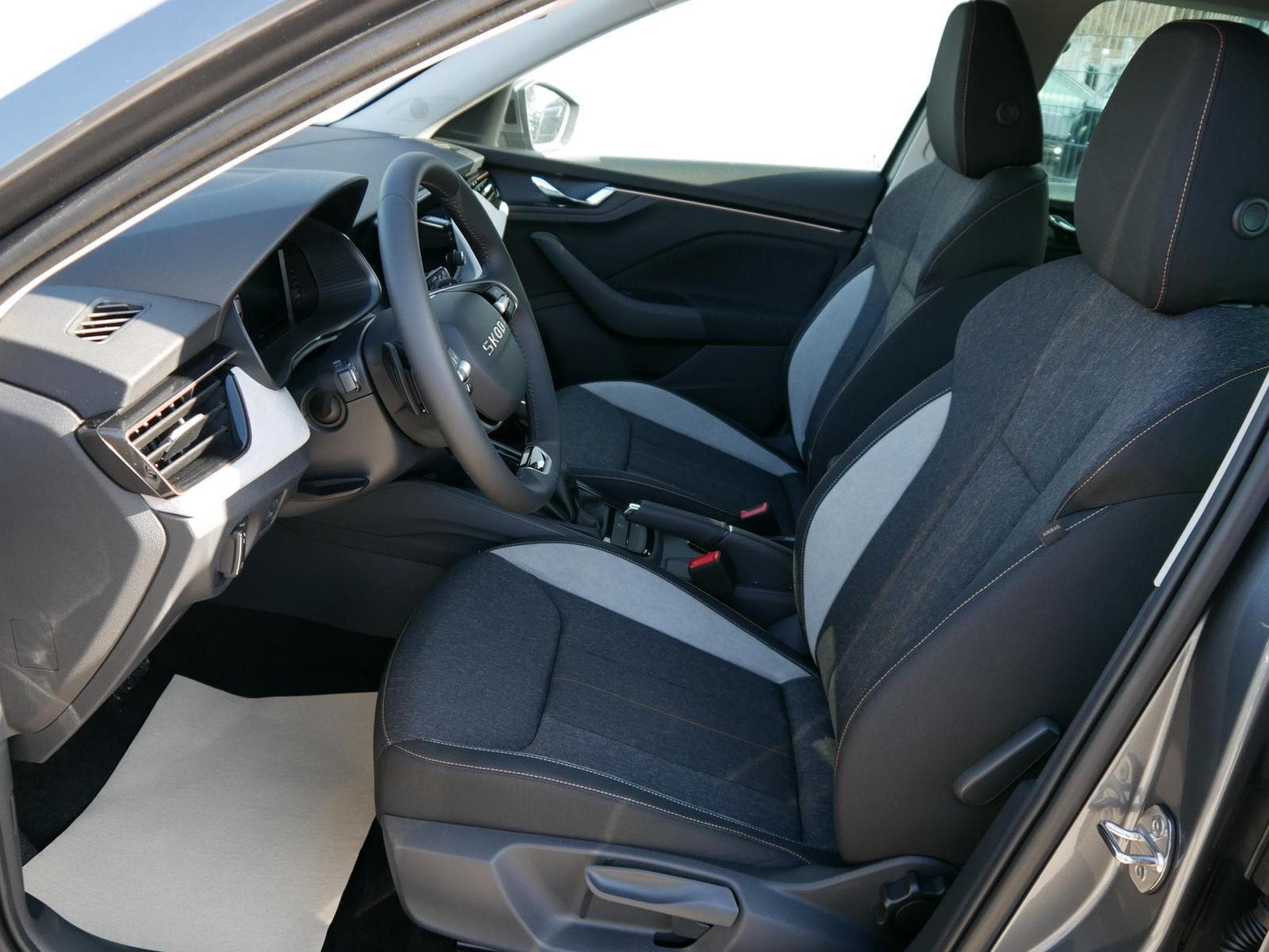 Skoda Kamiq Premium (2026) - Foto 9
