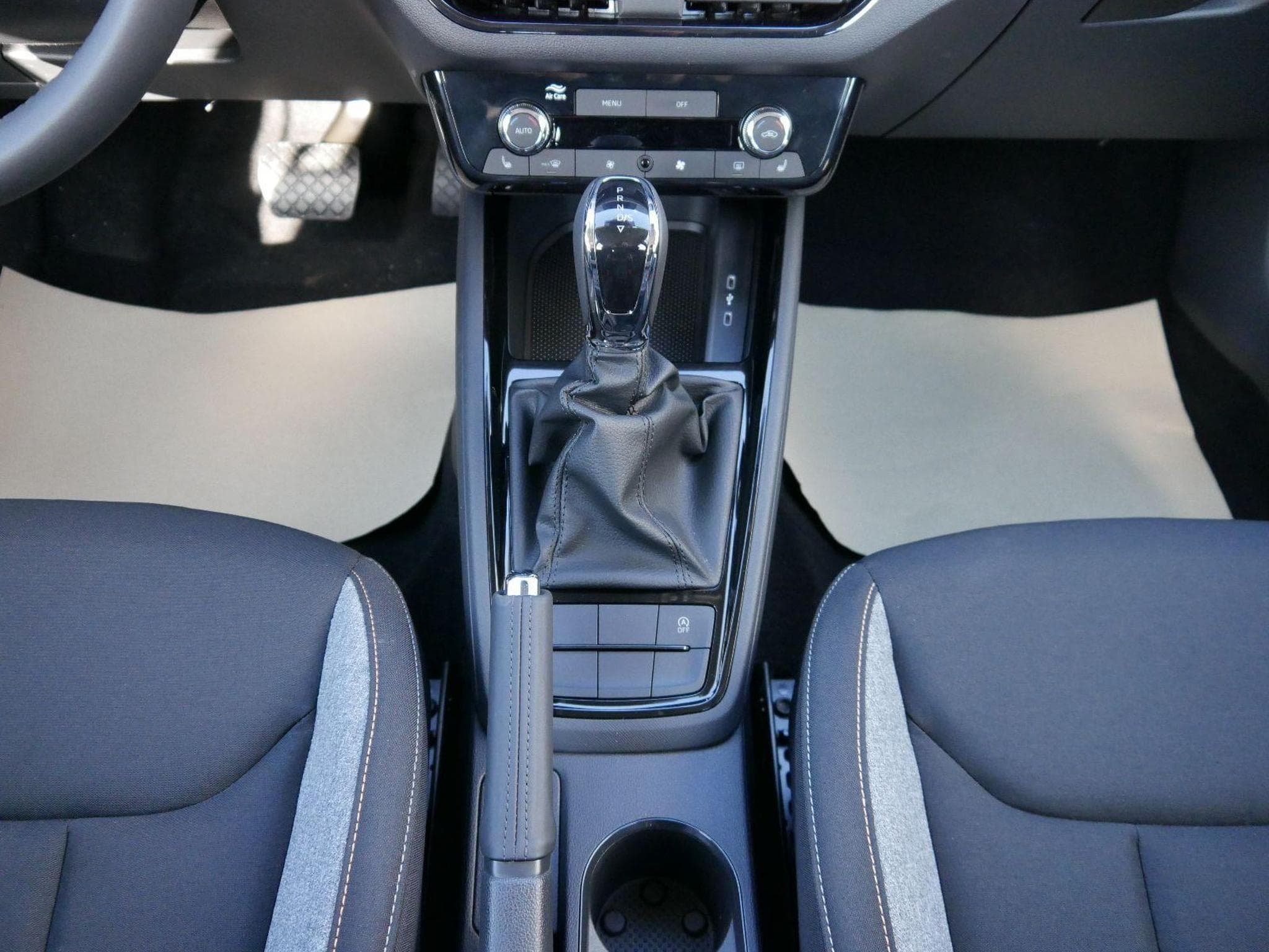 Skoda Kamiq Selection 1.5 TSI (2026) - Photo 3