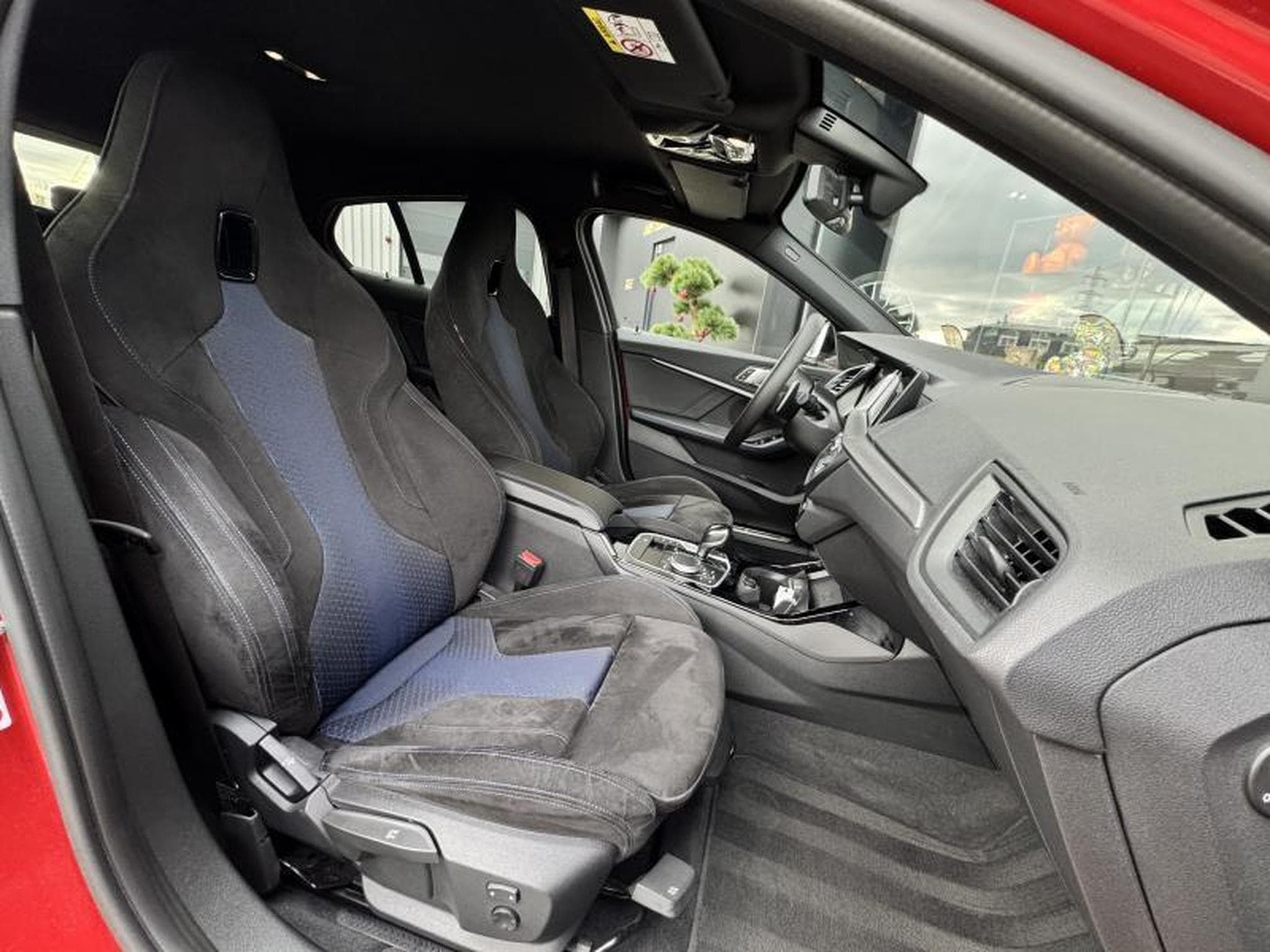BMW 118 d pack M (2021) - Photo 11