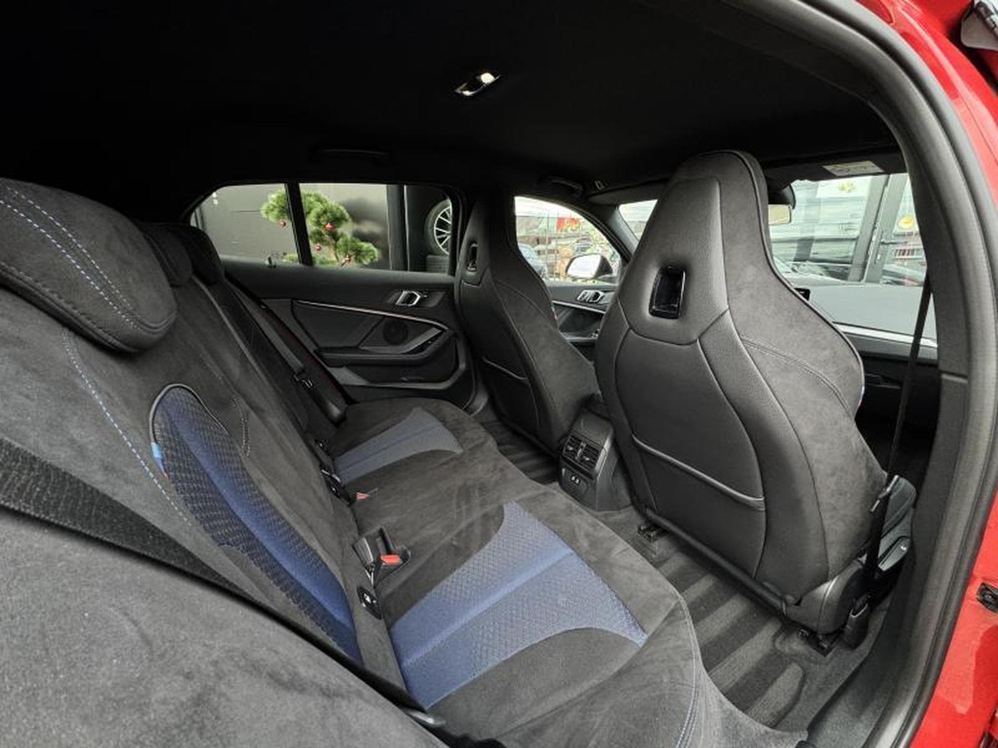 BMW 118 d pack M (2021) - Photo 12