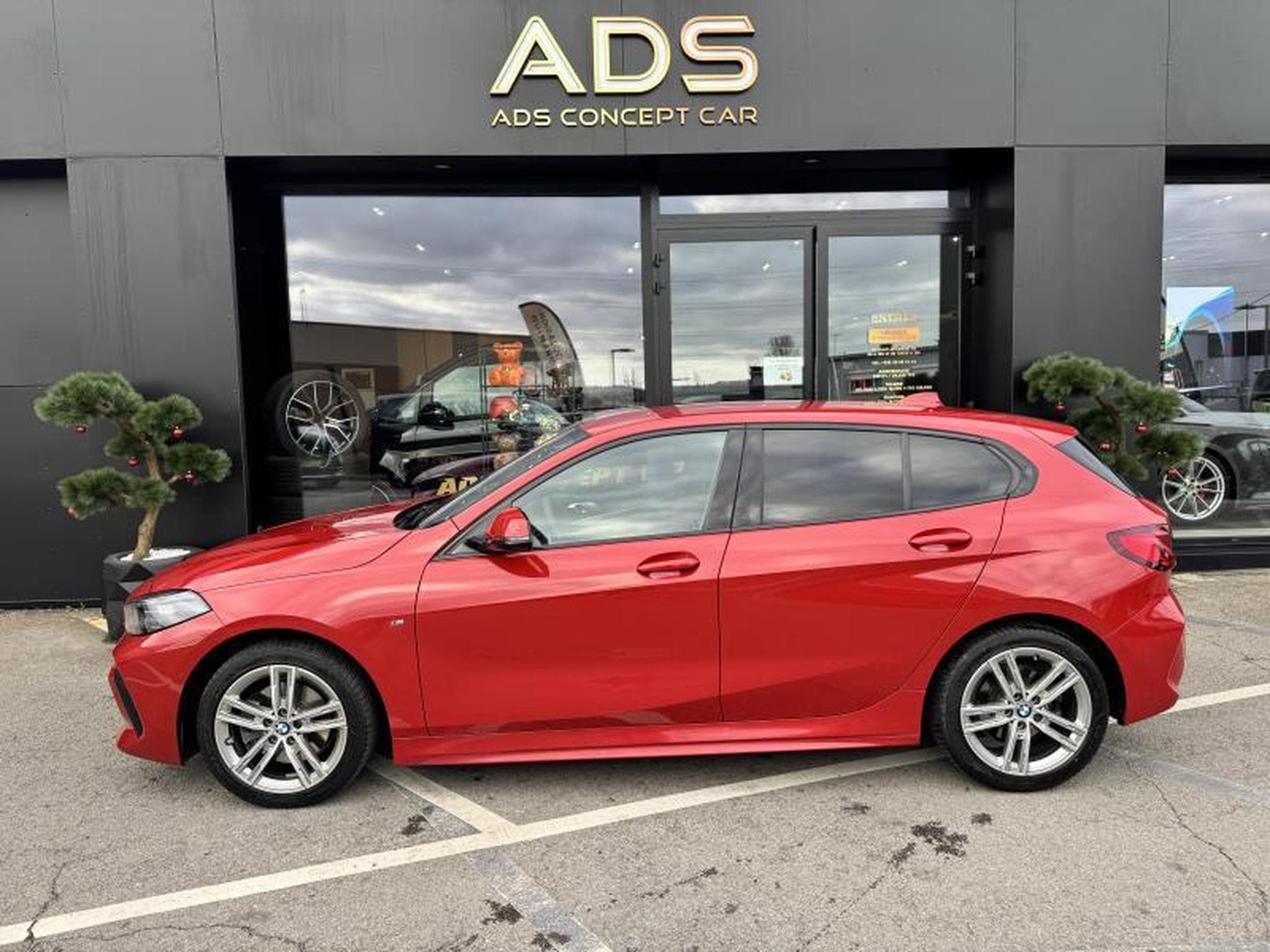 BMW 118 d pack M (2021) - Photo 3