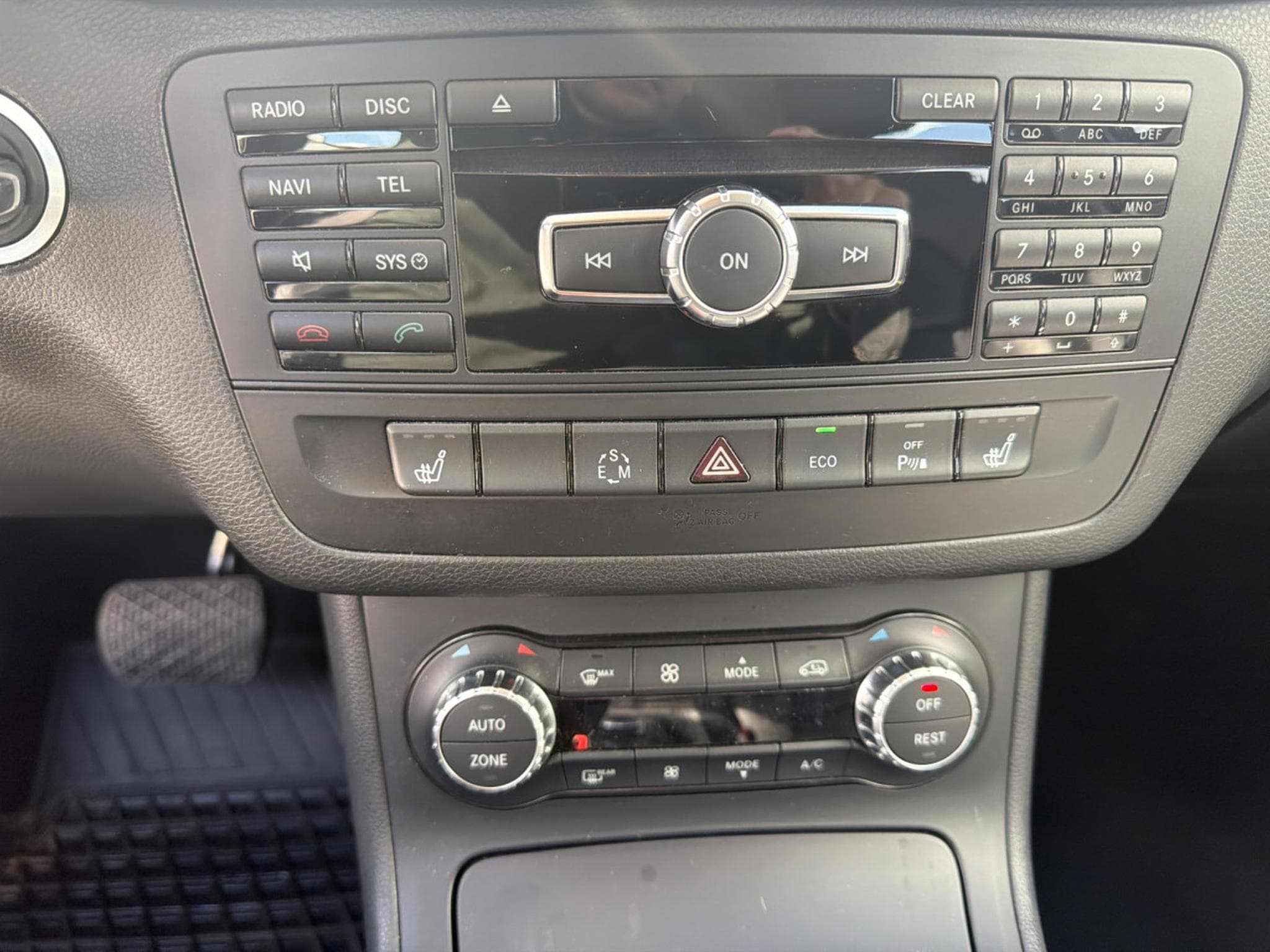 Mercedes B 180 1.8 CDI  AUTO 110CV AVANTGARDE (2013) - Foto 17