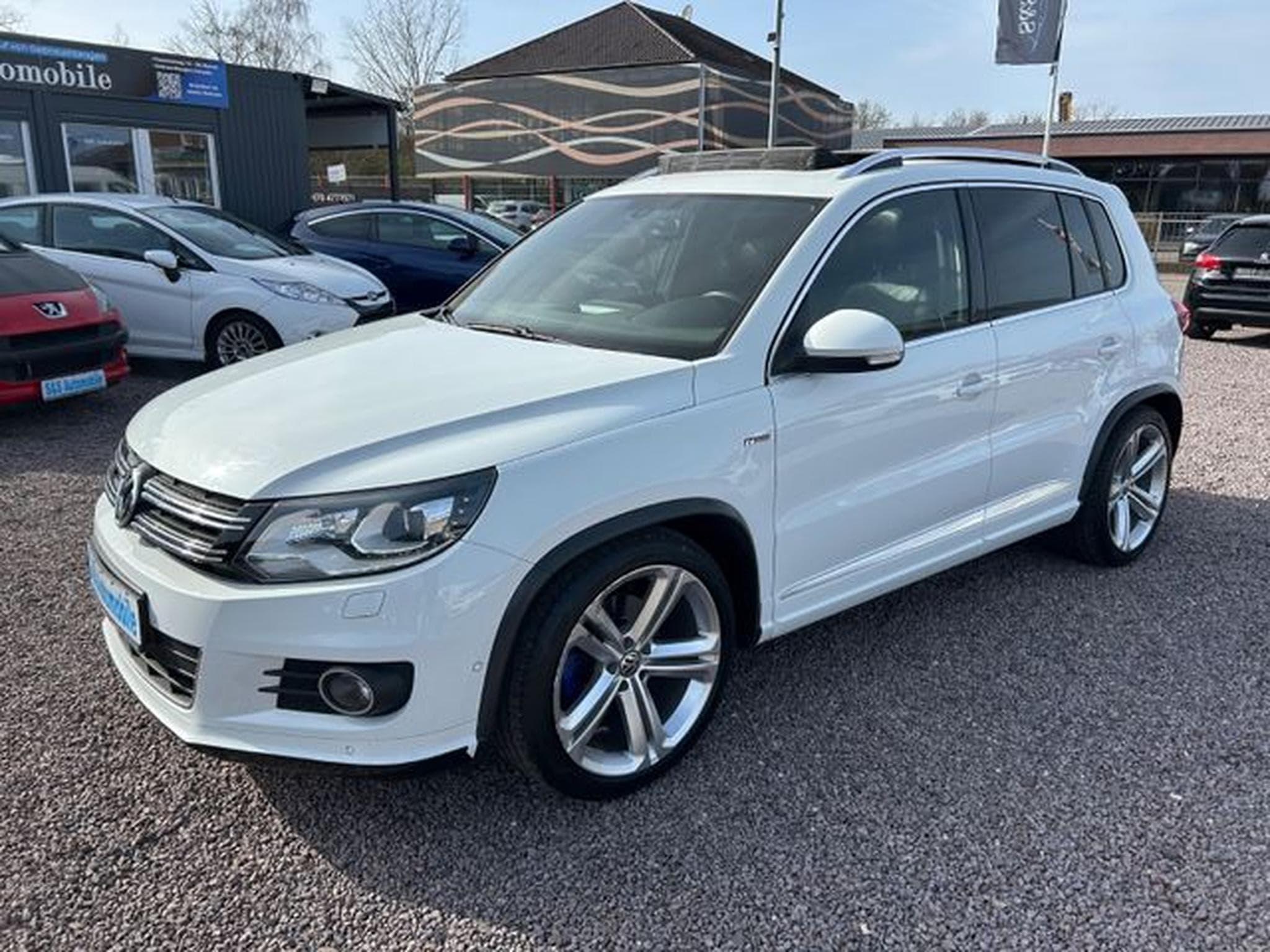 VW Tiguan Tiguan Sport &amp; Style BMT 4Motion *R-Line*Autom.* (2016) - Photo 1