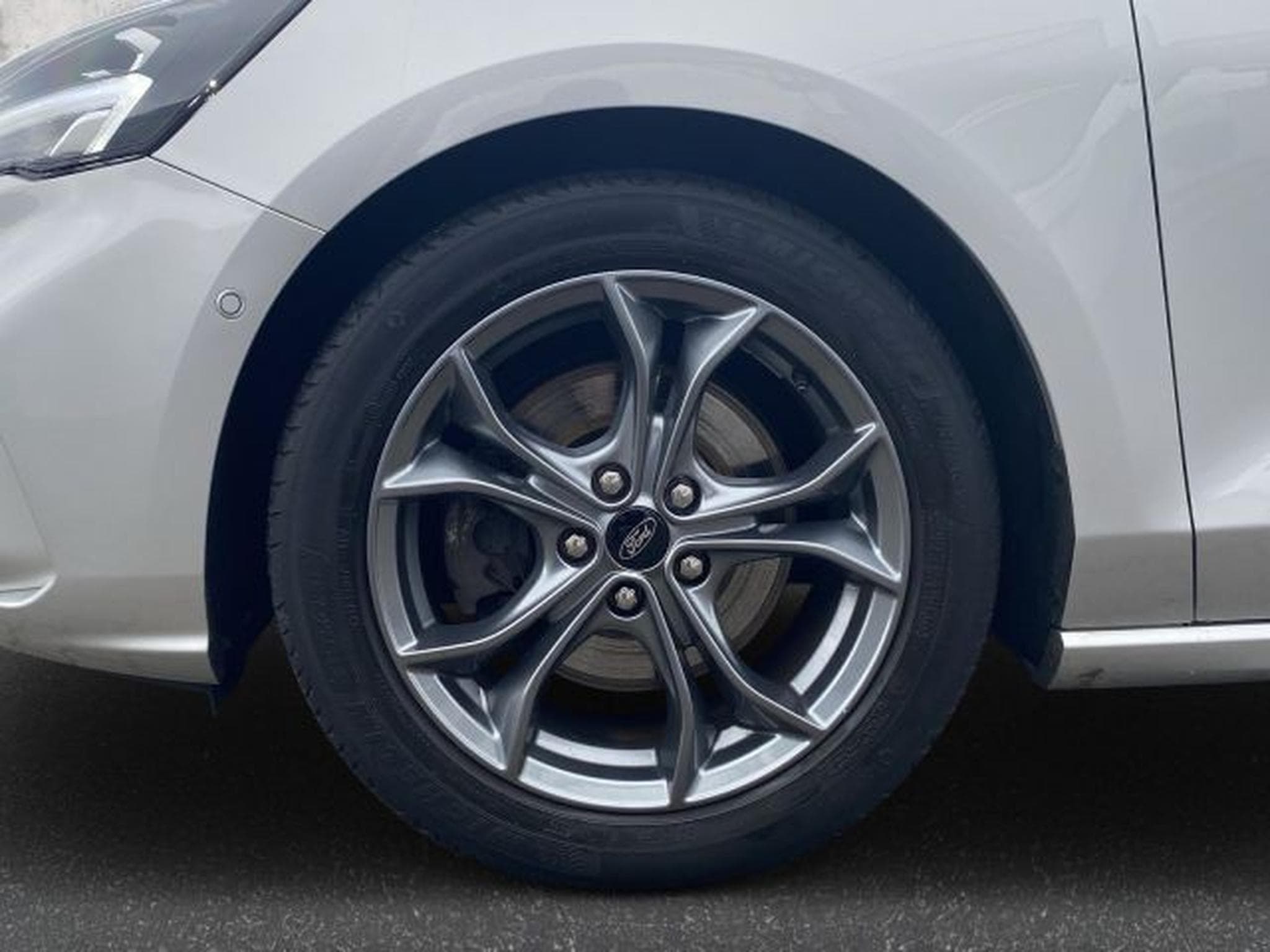 Ford Focus Focus Turnier 1.5 ST-Line NAVI RFK LED ACC SHZG (2021) - Foto 9