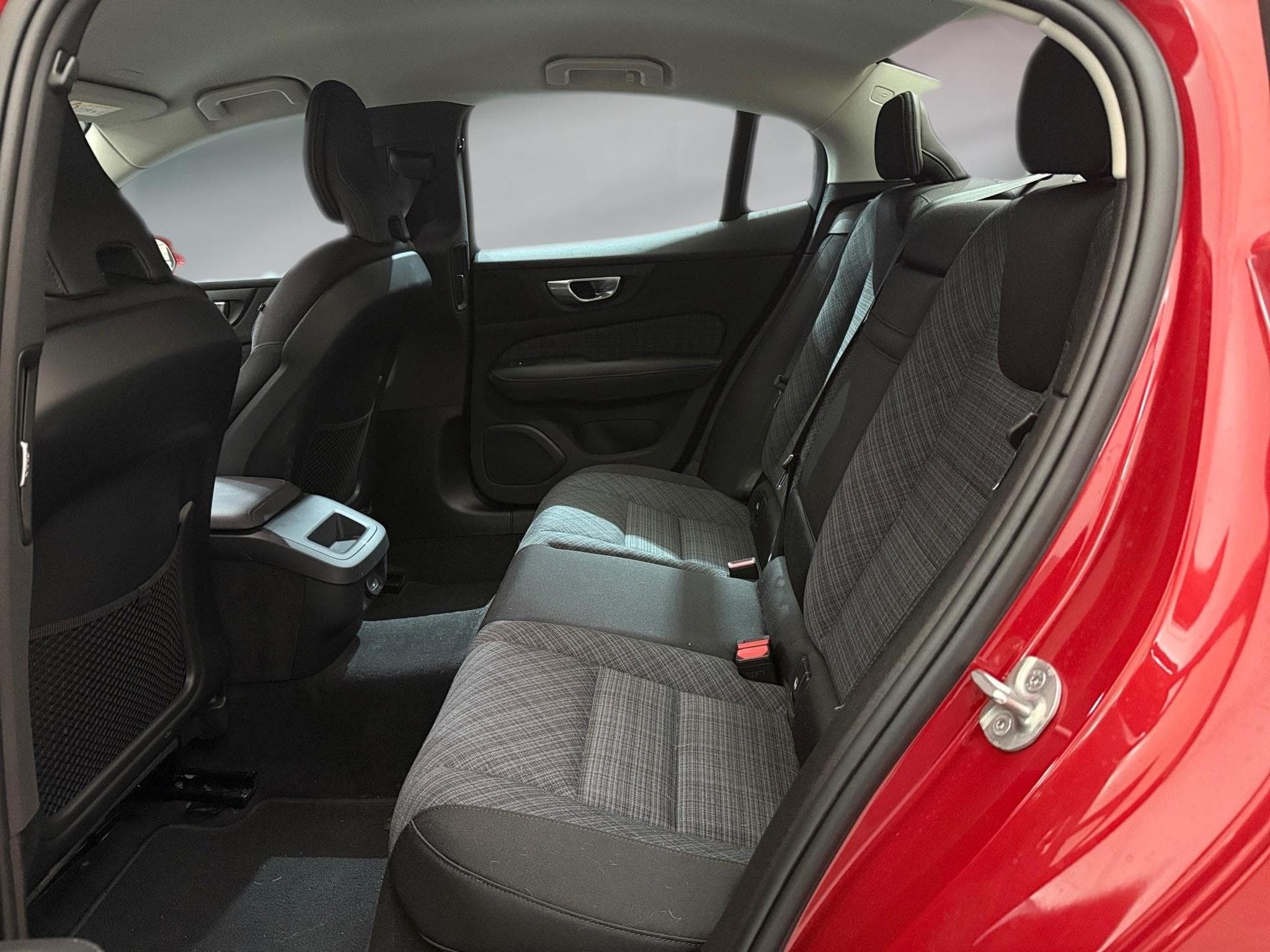 Volvo S60 -46% B4 MHEV 197cv BVA +GPS+CAM+LED+Options (2024) - Photo 7