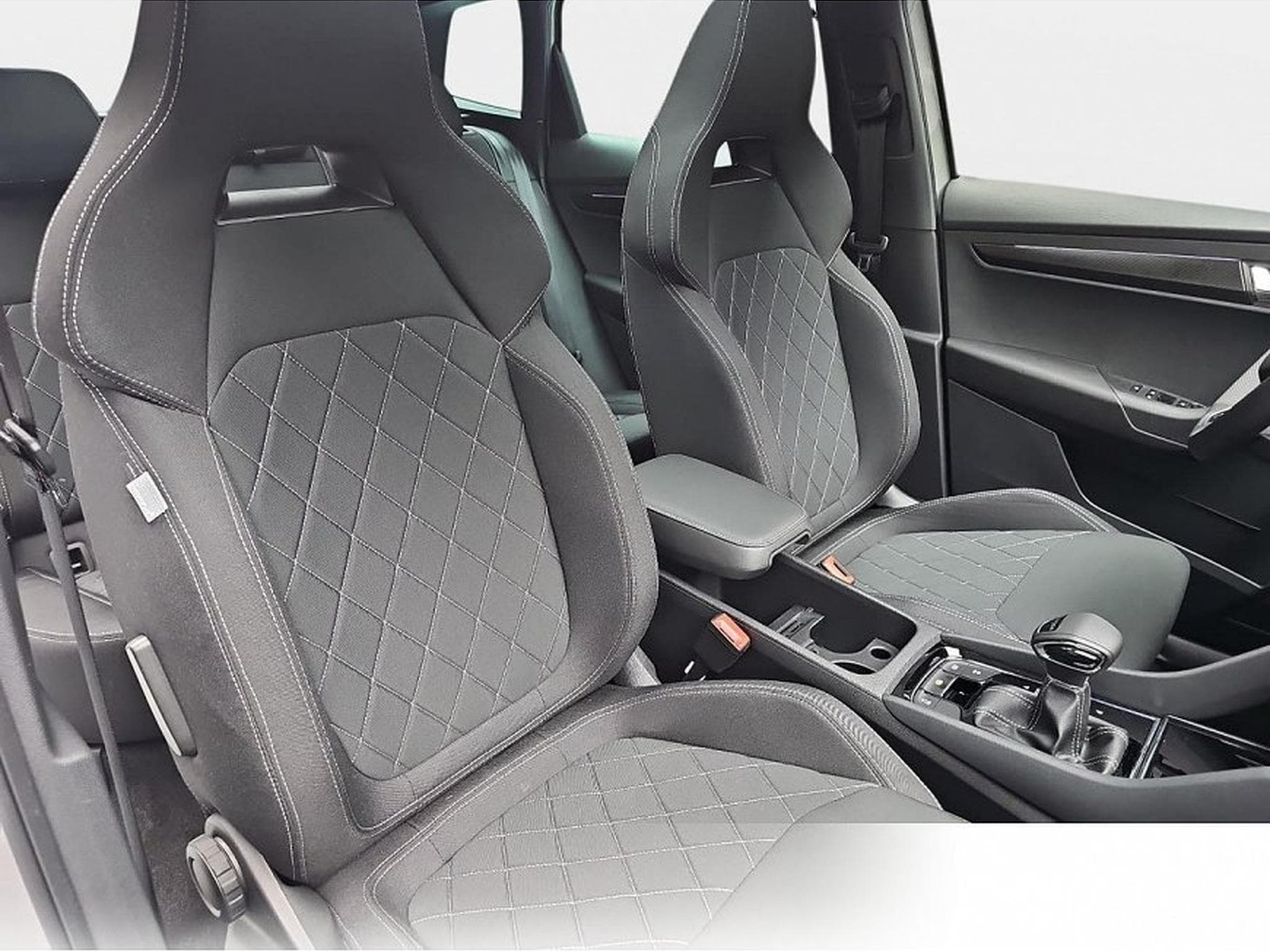 Skoda Karoq (2026) - Foto 15