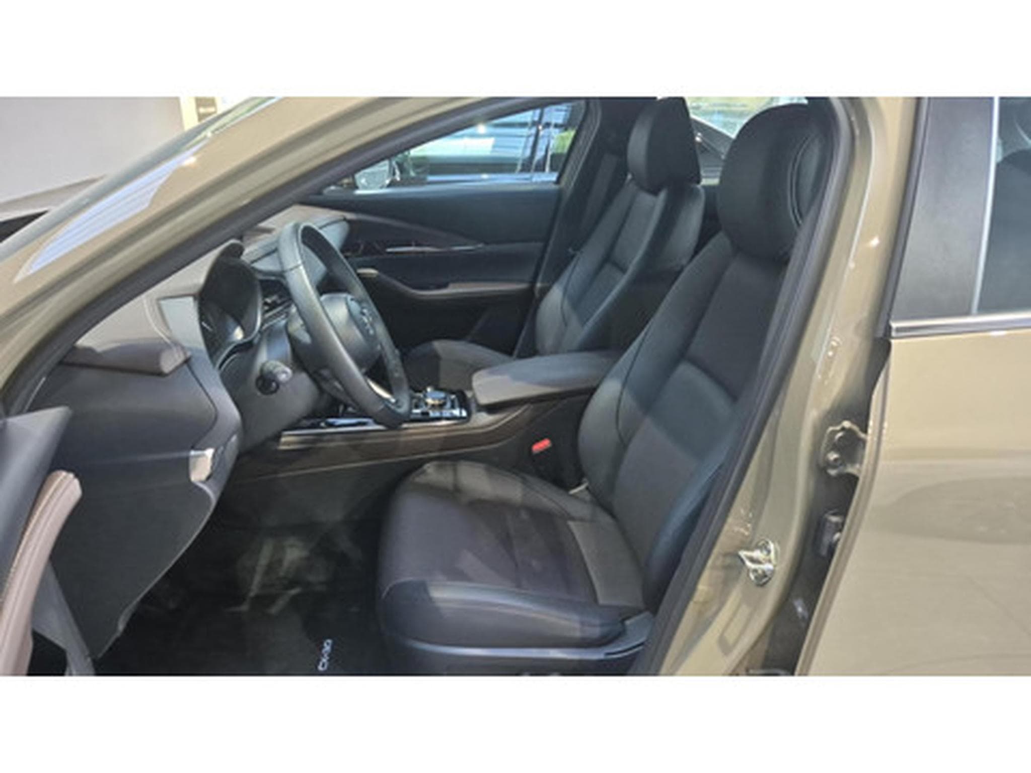 Mazda CX-30 2.0 e-Skyactiv G 110kW Exclusive-Line (2025) - Foto 8