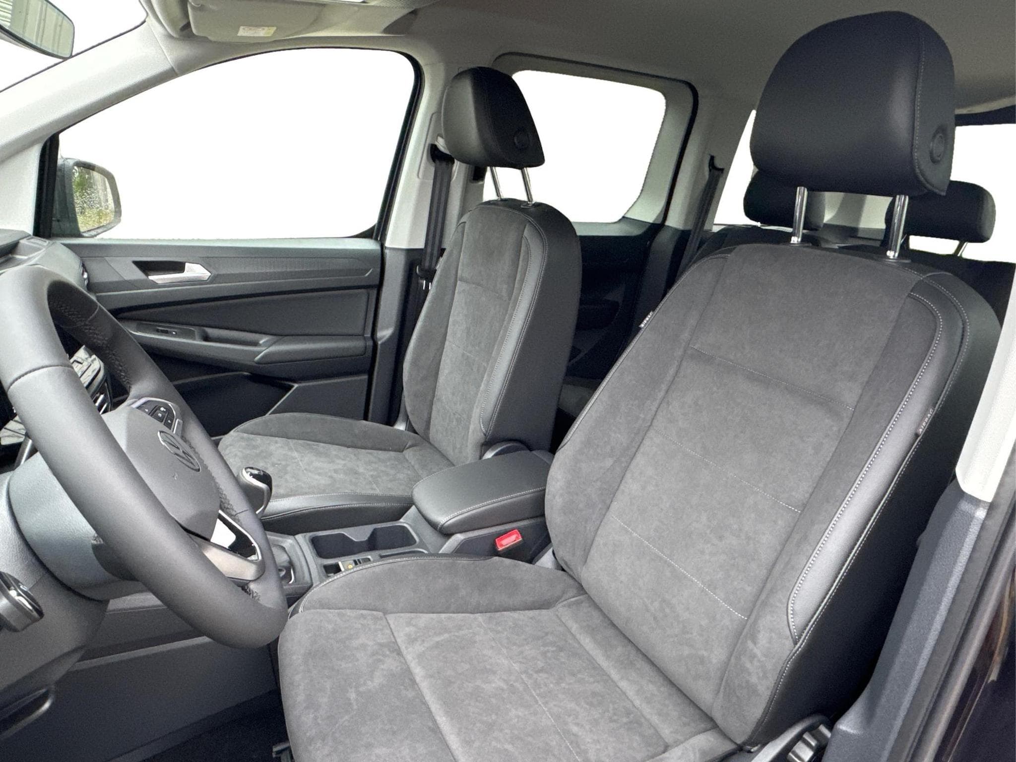 VW Caddy Style (2026) - Foto 14