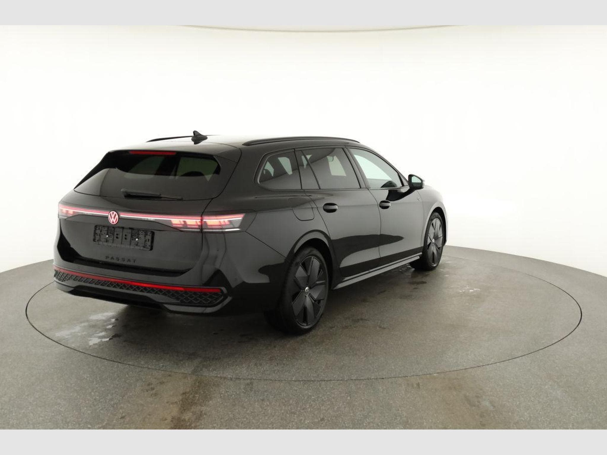 VW Passat Variant 2.0 TDI 142 kW 4Motion R-Line (2026) - Foto 18