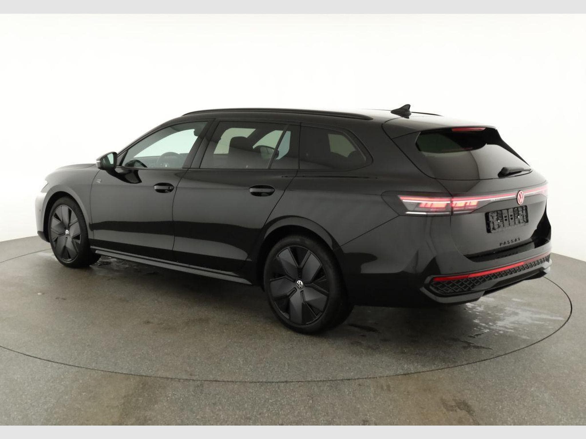 VW Passat Variant 2.0 TDI 142 kW 4Motion R-Line (2026) - Foto 3