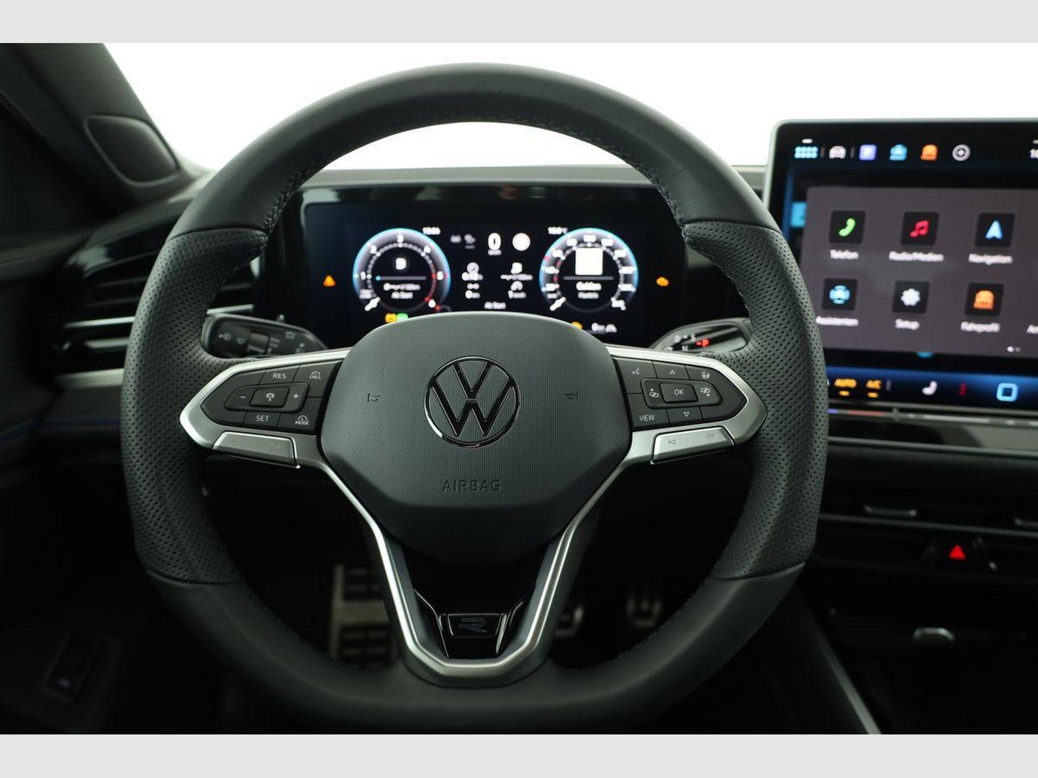 VW Passat Variant 2.0 TDI 142 kW 4Motion R-Line (2026) - Foto 5