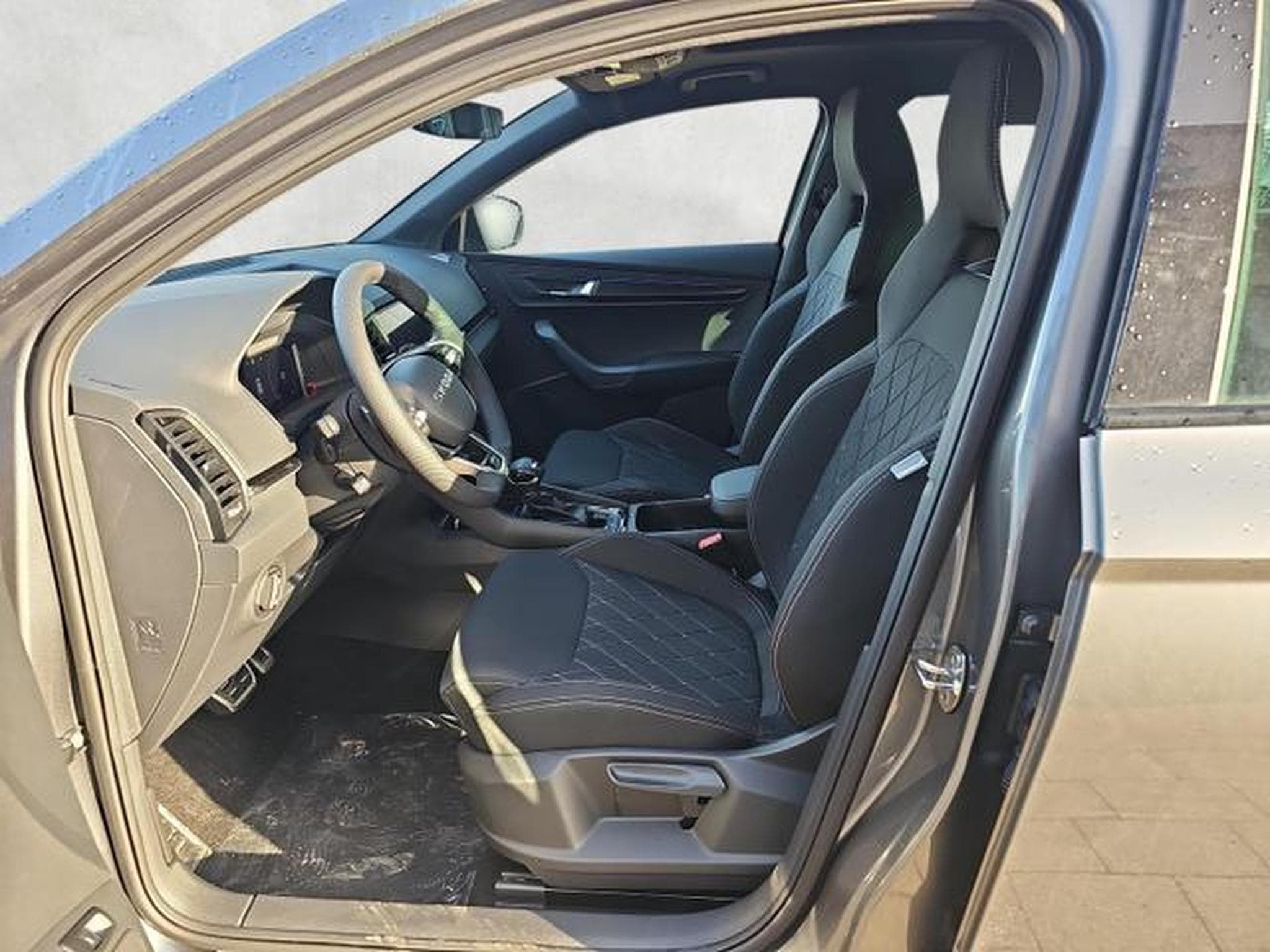 Skoda Karoq Sportline (2026) - Photo 8