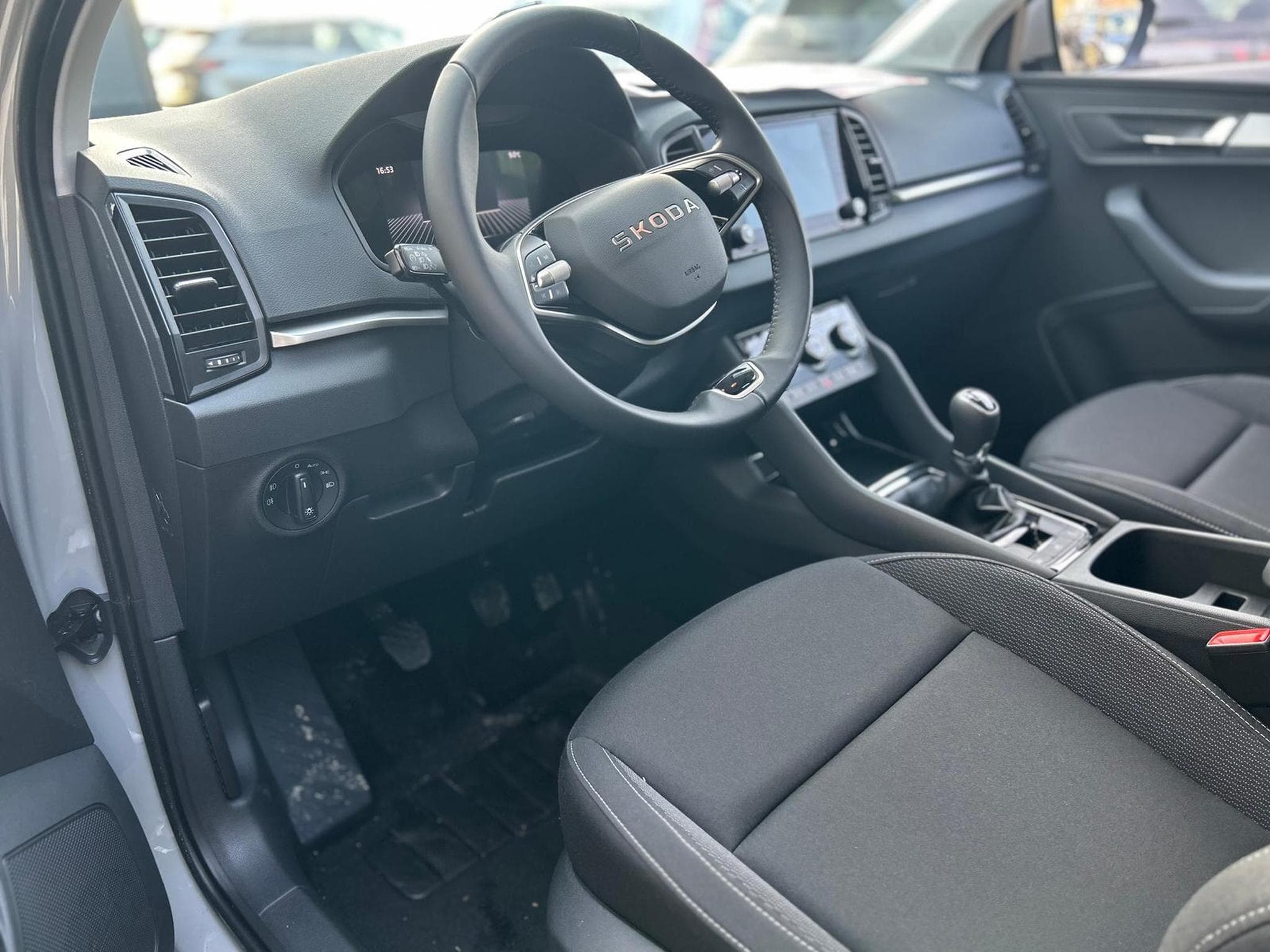 Skoda Karoq Selection (2026) - Photo 9