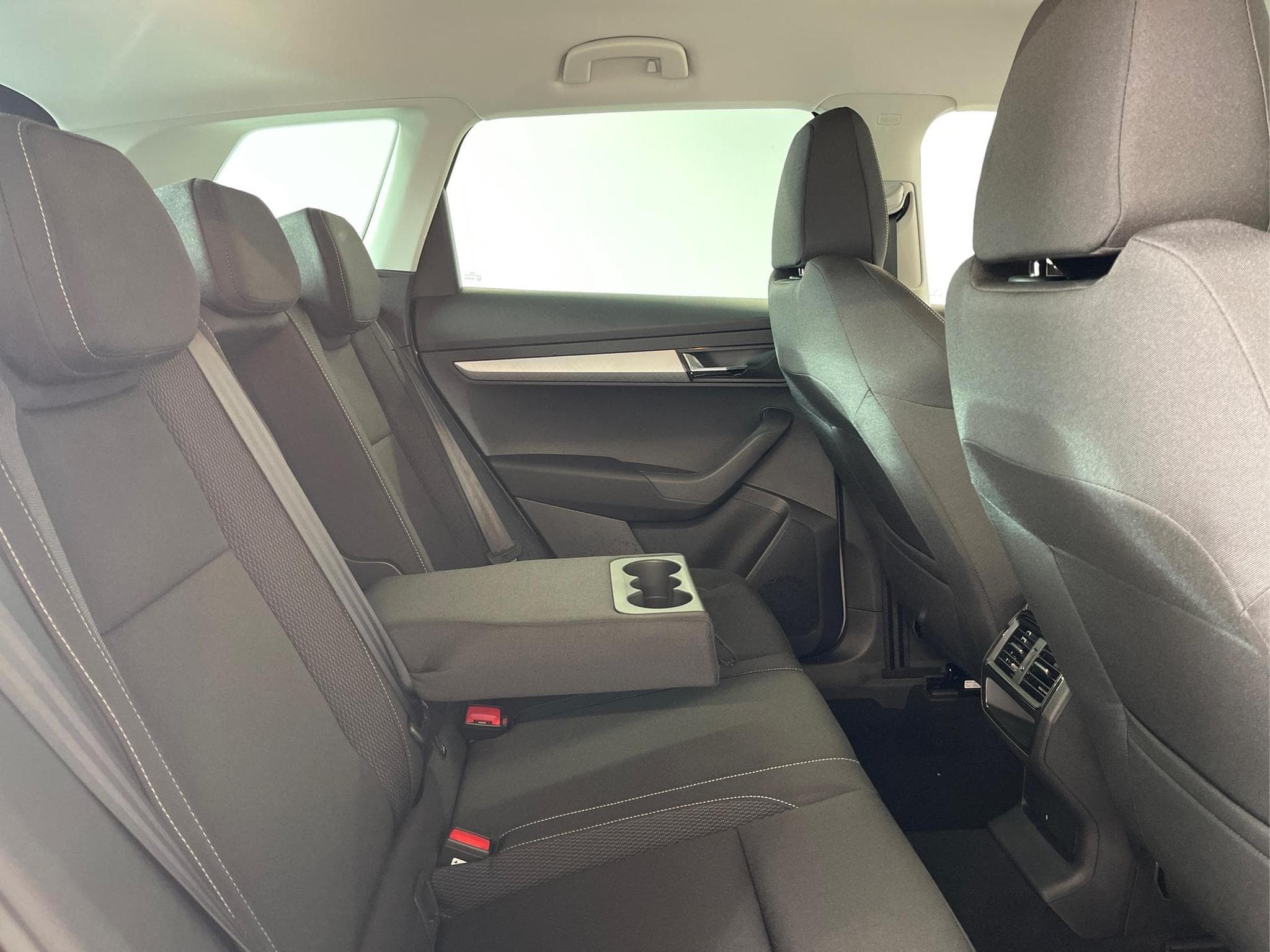 Skoda Karoq Selection (2026) - Photo 15