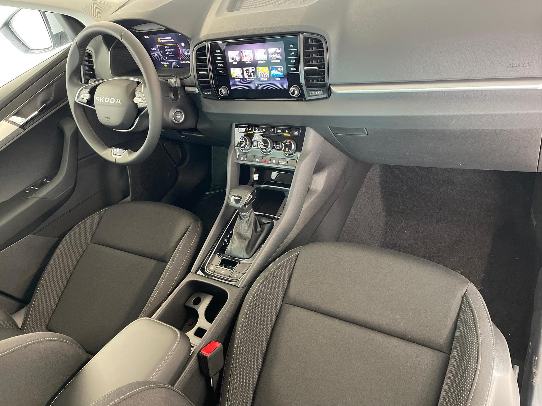 Skoda Karoq Selection (2026) - Photo 12