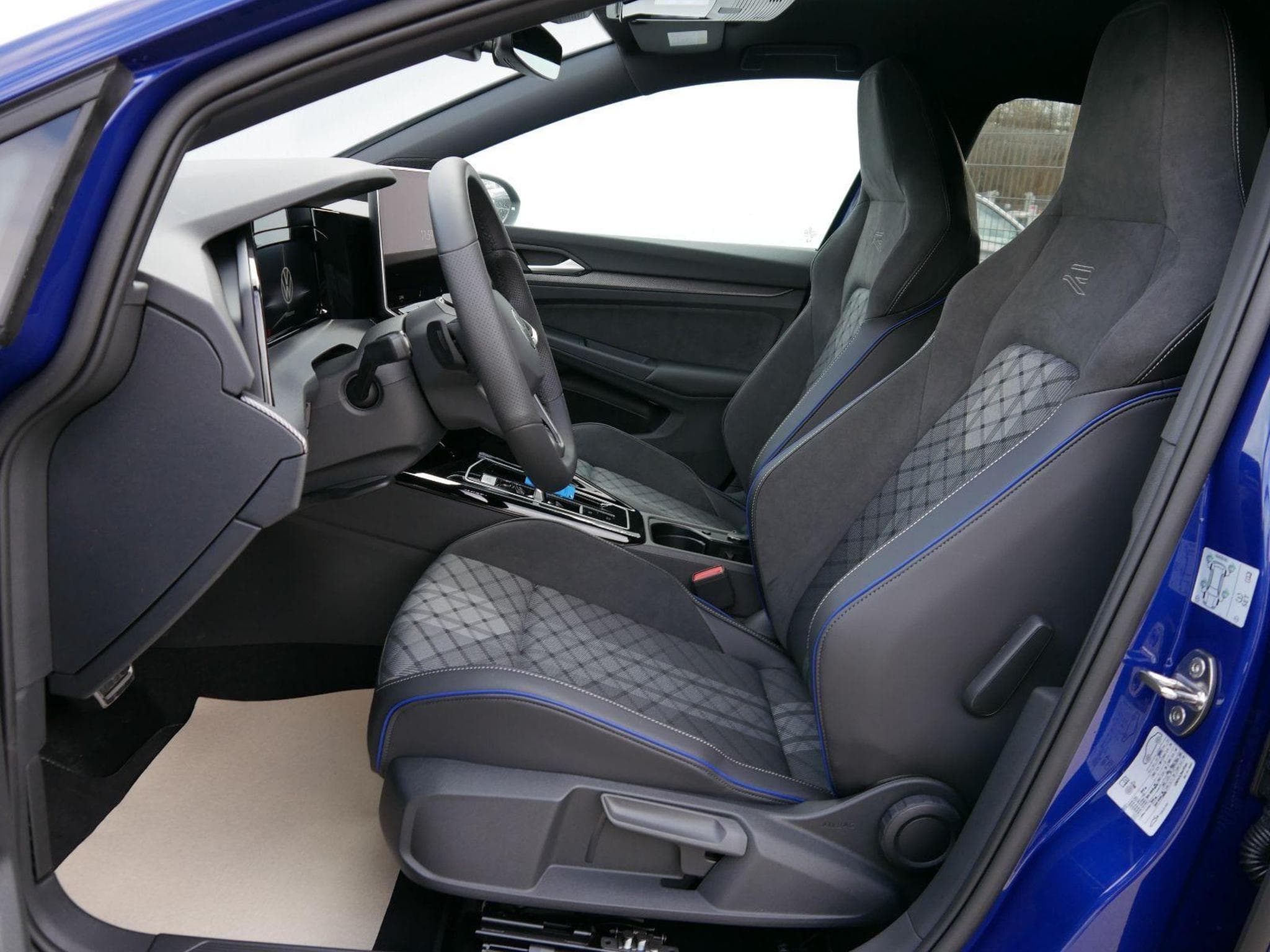 VW Golf Variant R-Line (2026) - Foto 8