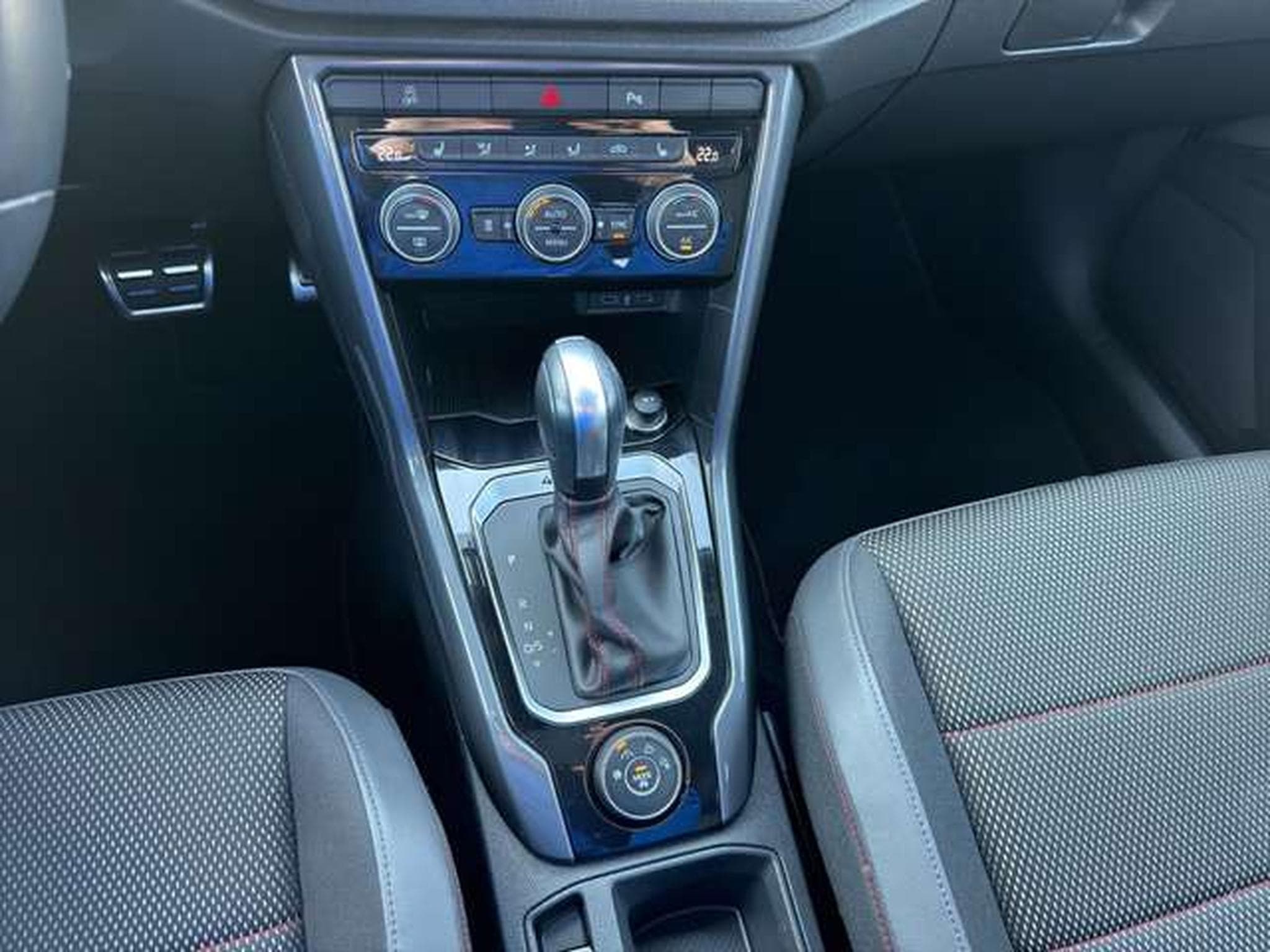 VW T-Roc Sport 4Motion/Navi/Standhzg/ACC (2021) - Photo 12