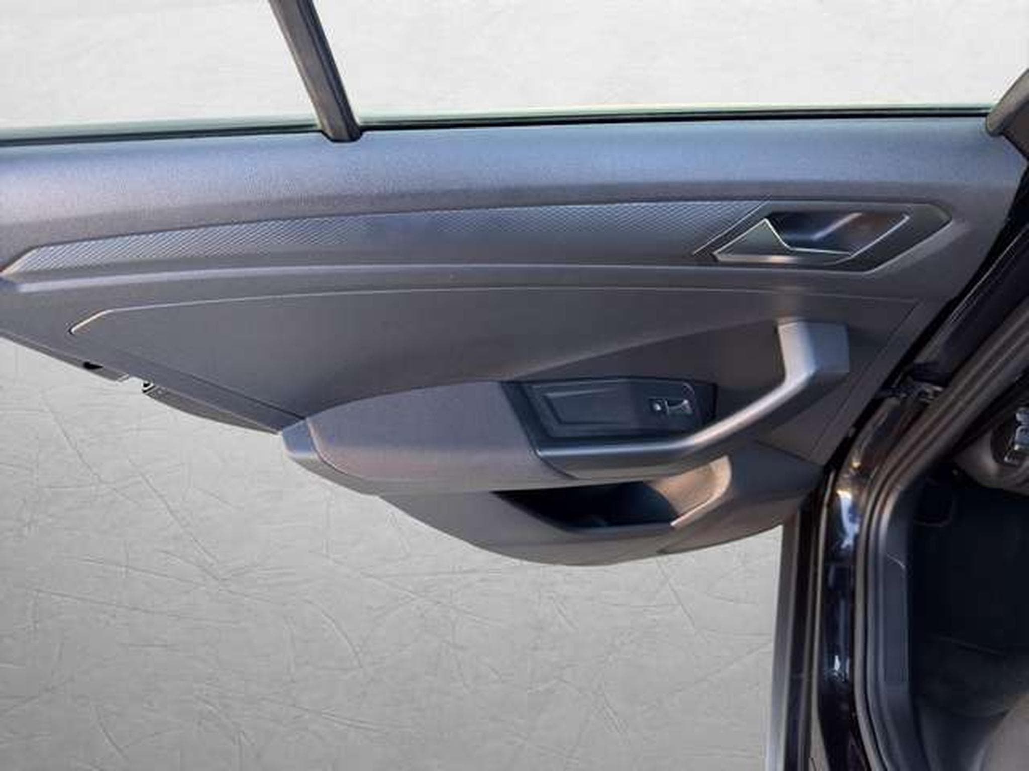 VW T-Roc Sport 4Motion/Navi/Standhzg/ACC (2021) - Photo 25