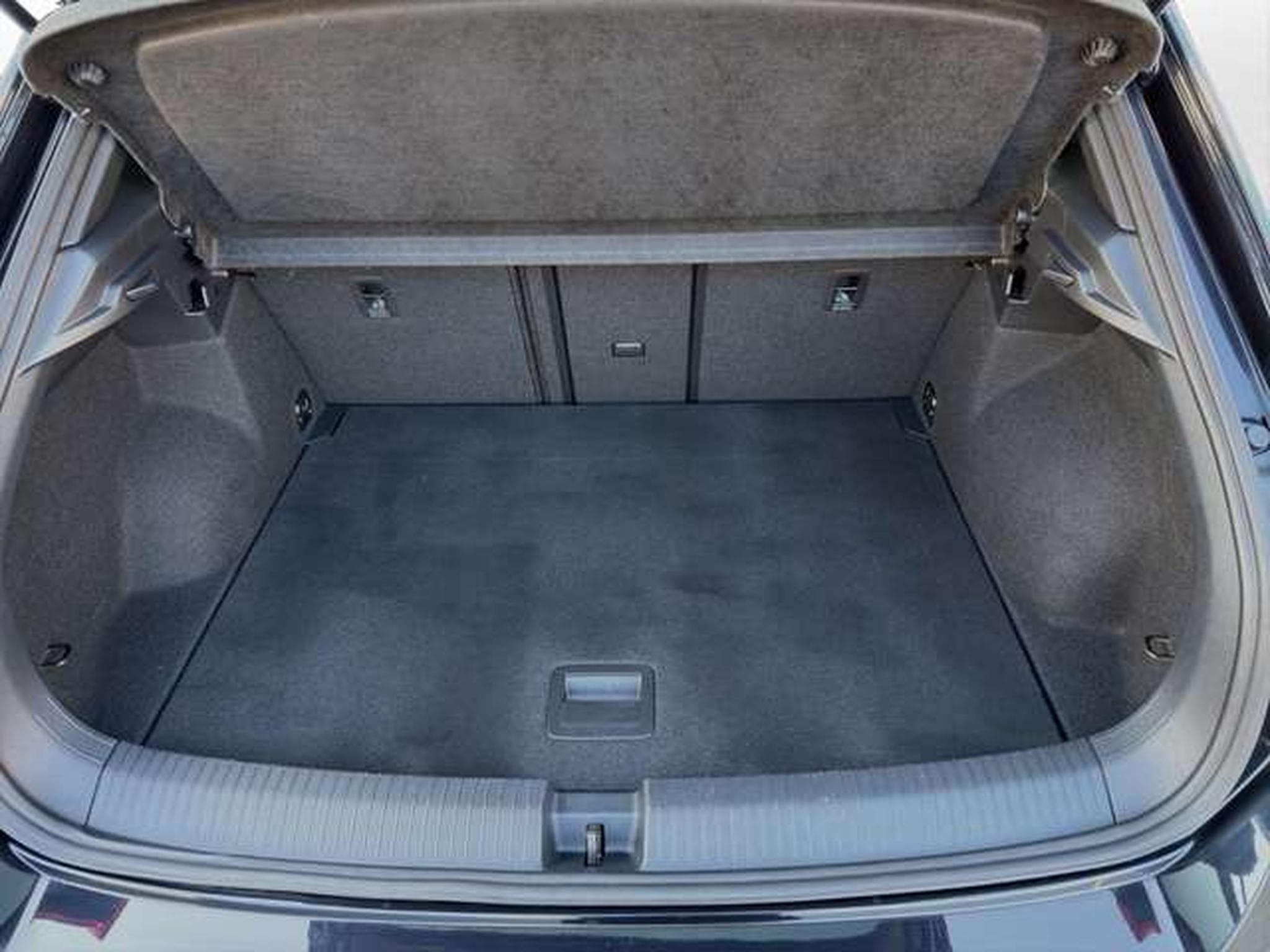 VW T-Roc Sport 4Motion/Navi/Standhzg/ACC (2021) - Photo 28
