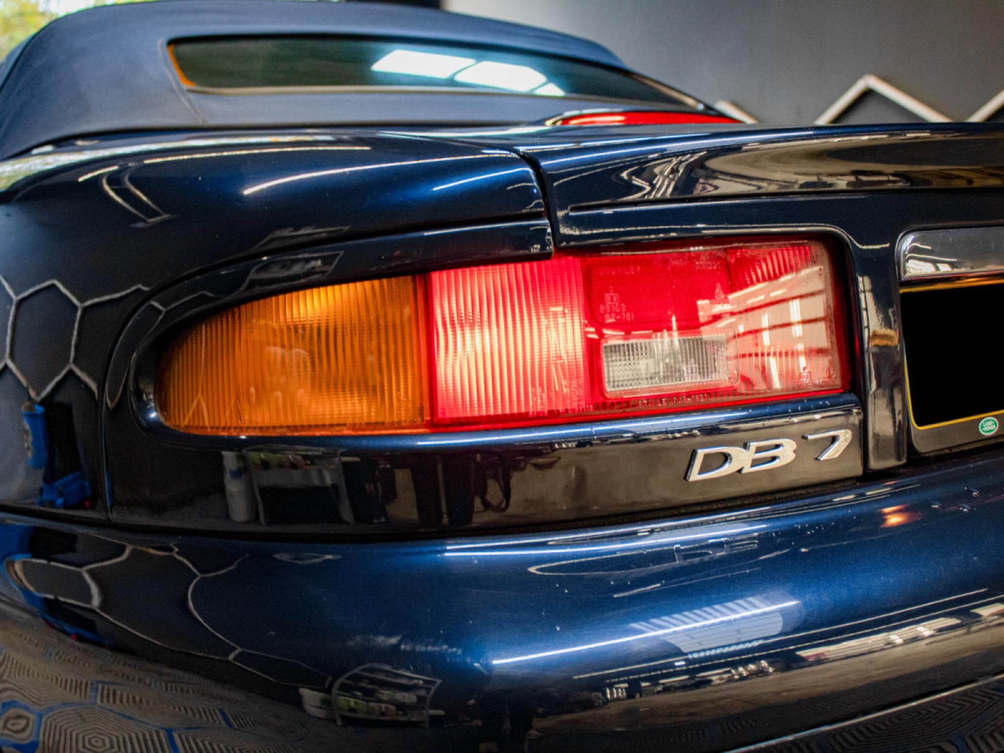 Aston-Martin DB7 Volante Vantage V12 6.0L 420CV AUTOMATIC (2001) - Photo 25
