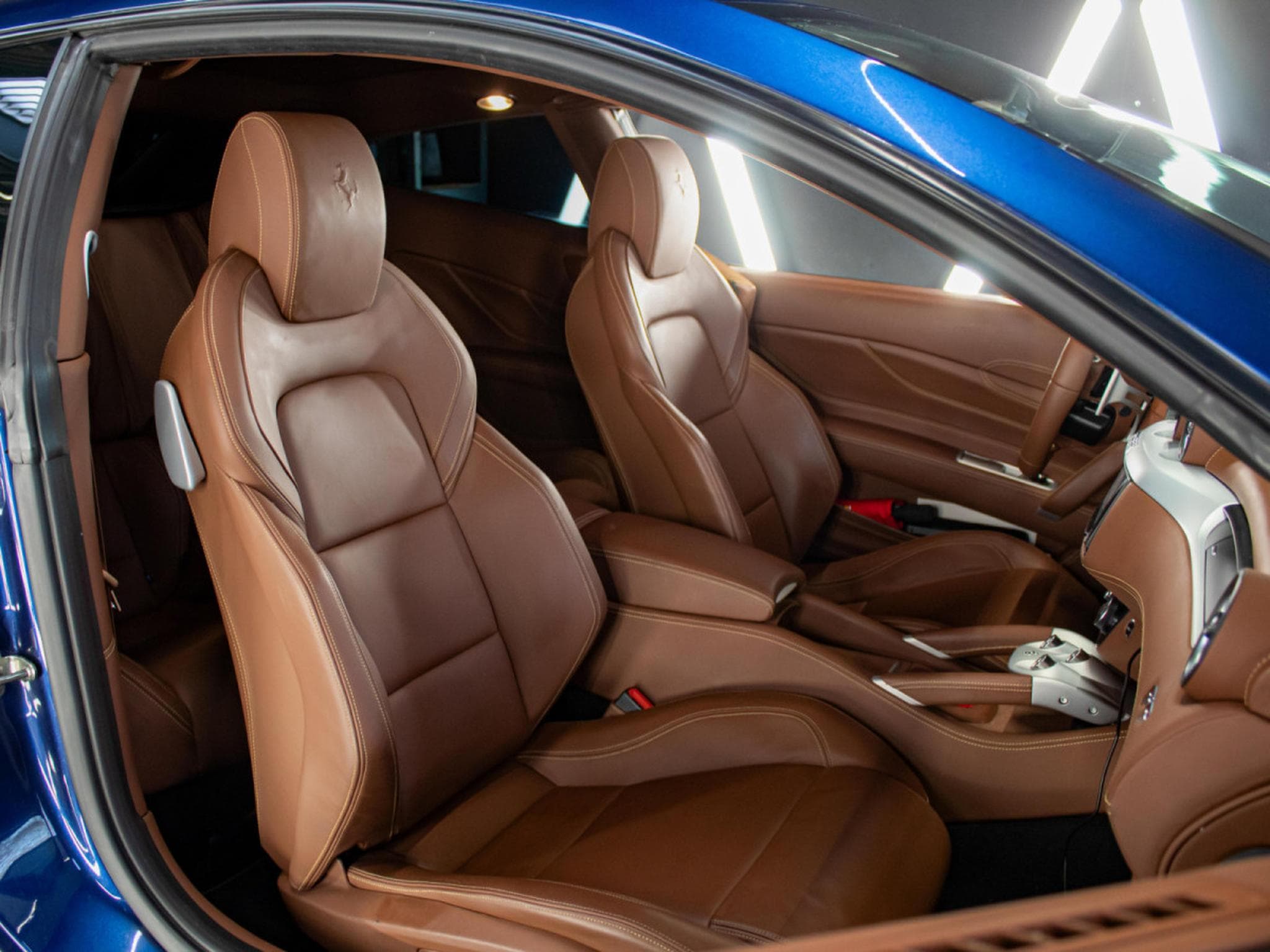 Ferrari FF 6.3 V12 (2011) - Photo 18