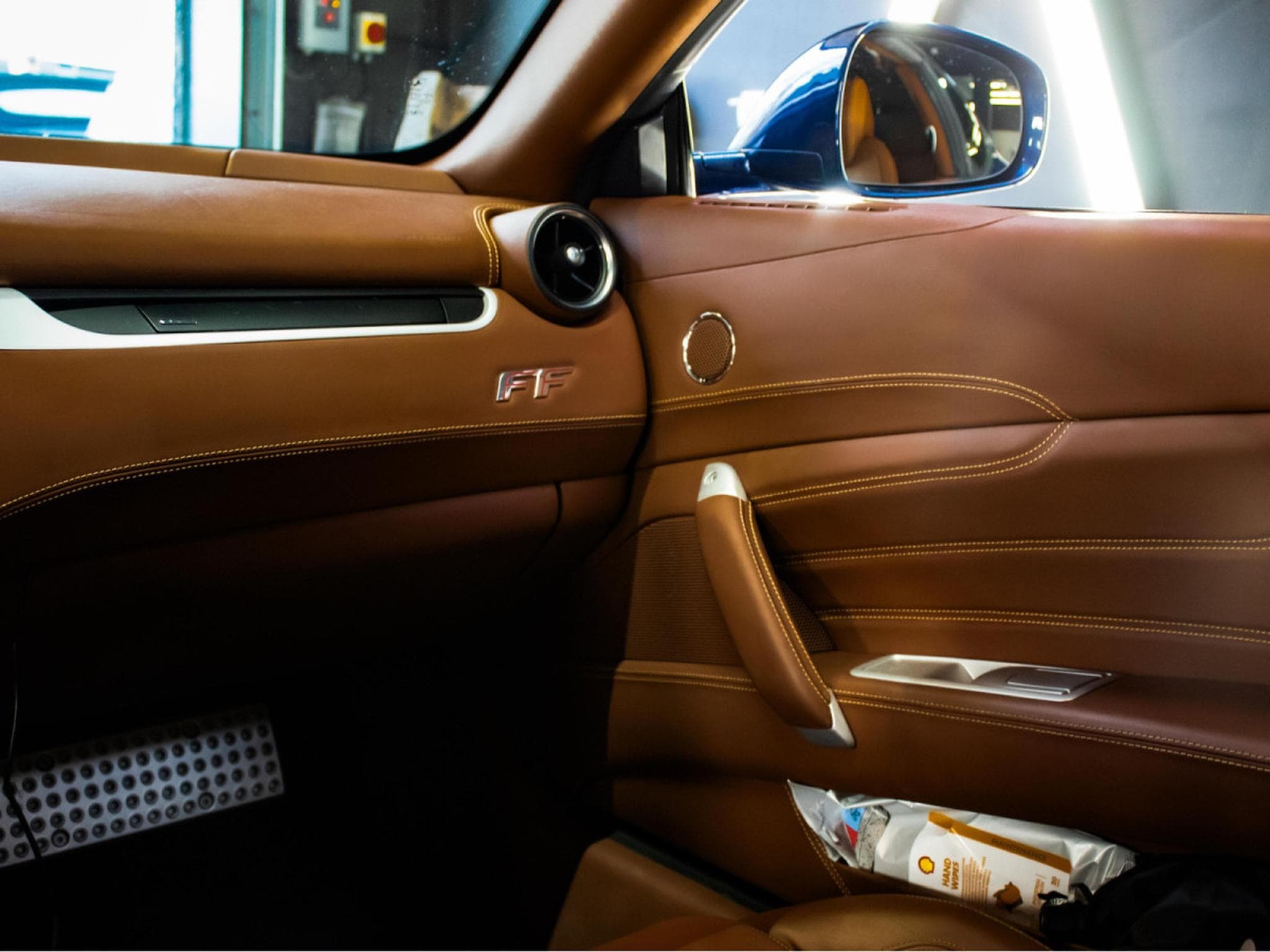 Ferrari FF 6.3 V12 (2011) - Photo 21