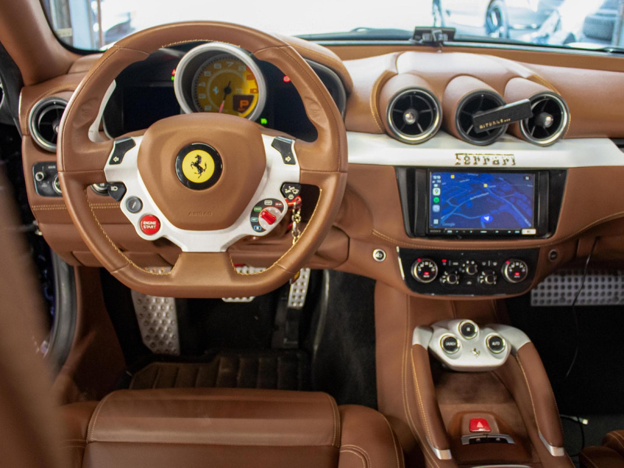 Ferrari FF 6.3 V12 (2011) - Photo 24