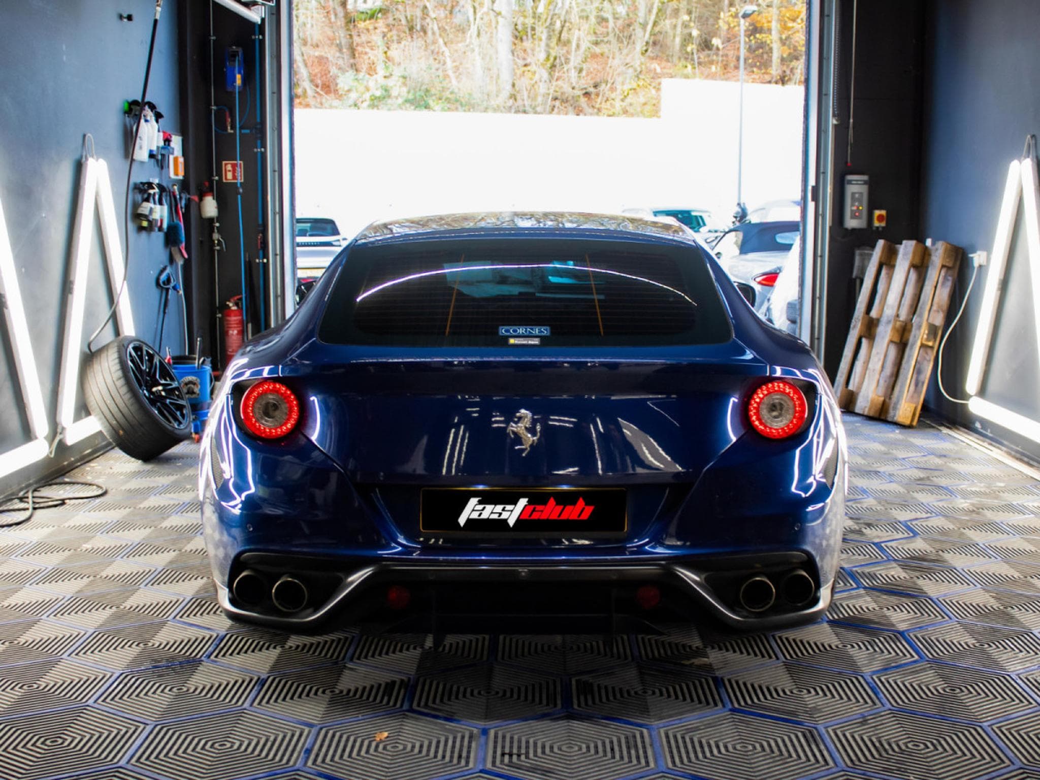 Ferrari FF 6.3 V12 (2011) - Photo 9