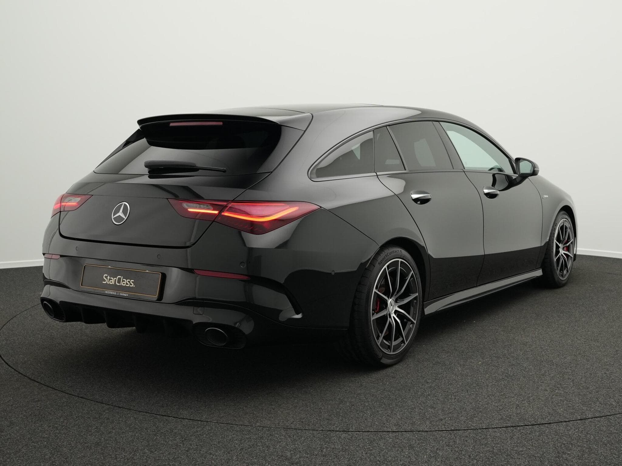 Mercedes CLA 35 AMG 4MATIC Panorama+Night (2024) - Photo 3