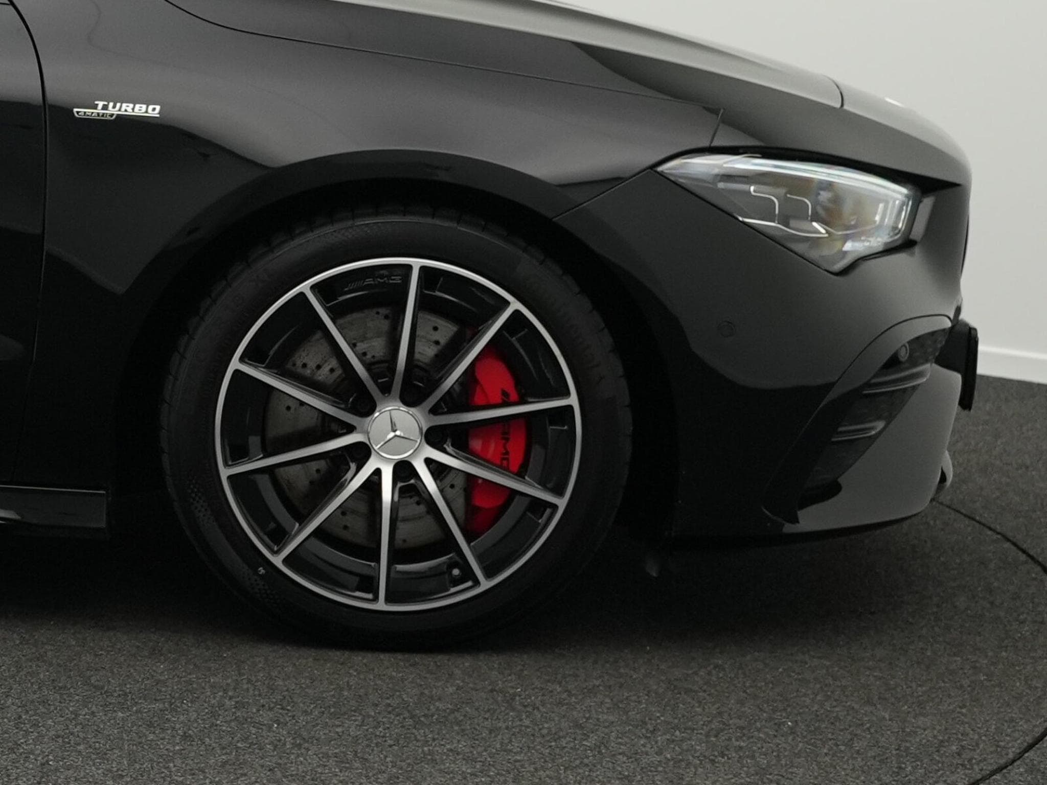 Mercedes CLA 35 AMG 4MATIC Panorama+Night (2024) - Photo 6