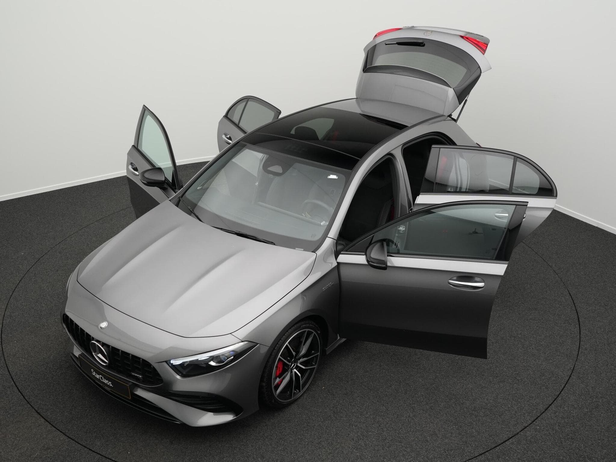 Mercedes A 35 AMG 4M Multi+Pano+Night+Burm (2025) - Photo 12