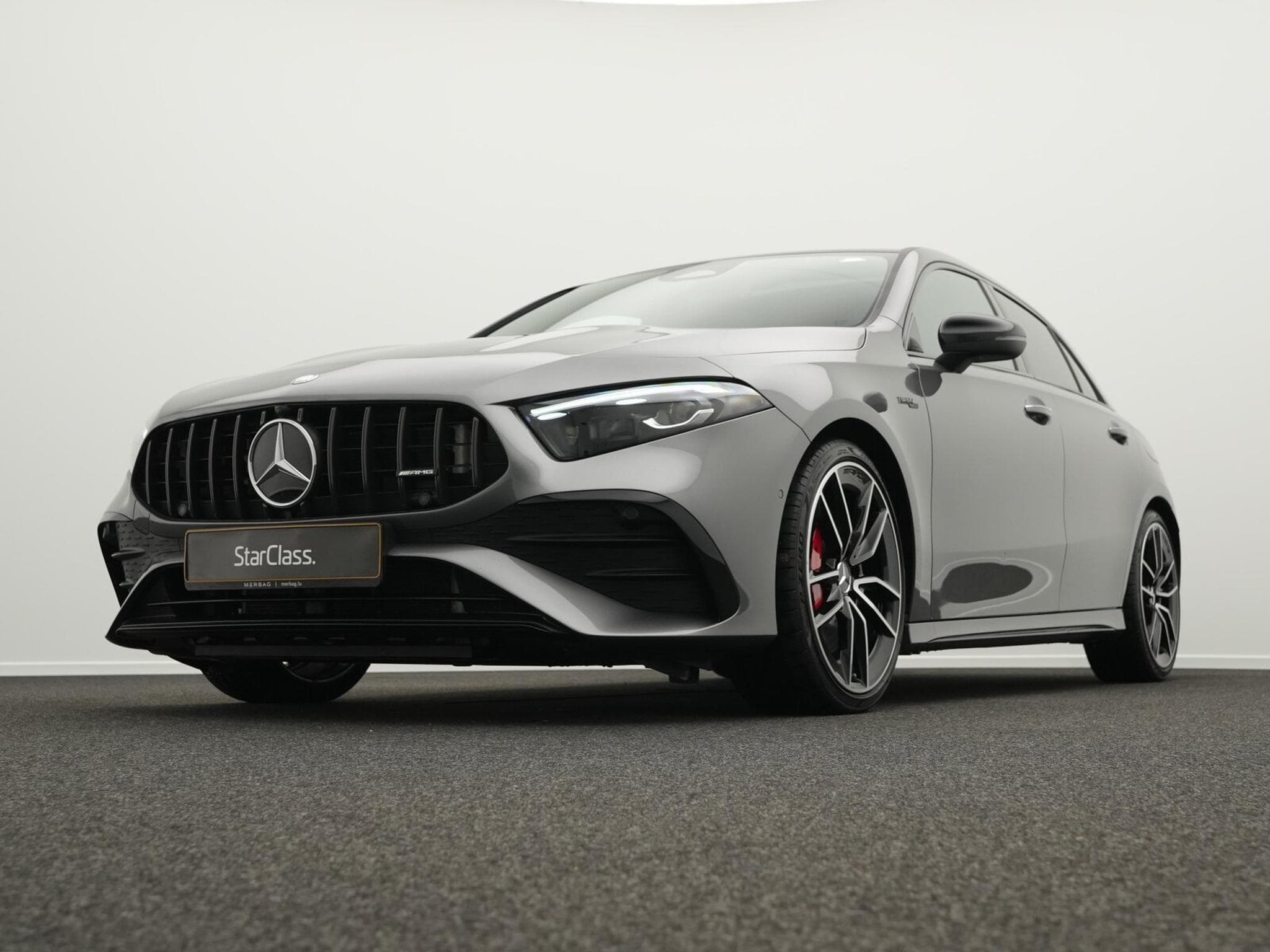 Mercedes A 35 AMG 4M Multi+Pano+Night+Burm (2025) - Photo 8
