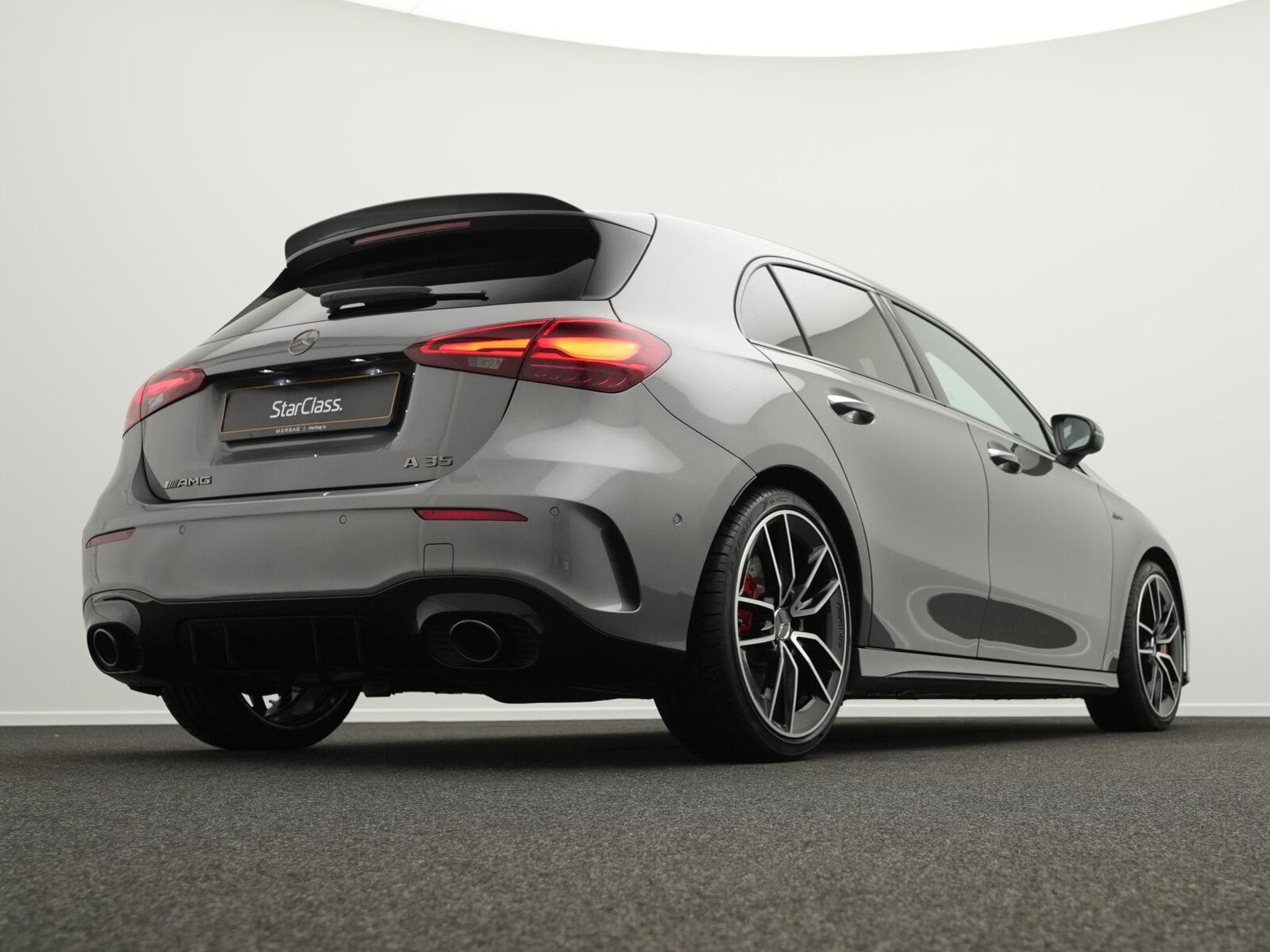 Mercedes A 35 AMG 4M Multi+Pano+Night+Burm (2025) - Photo 9