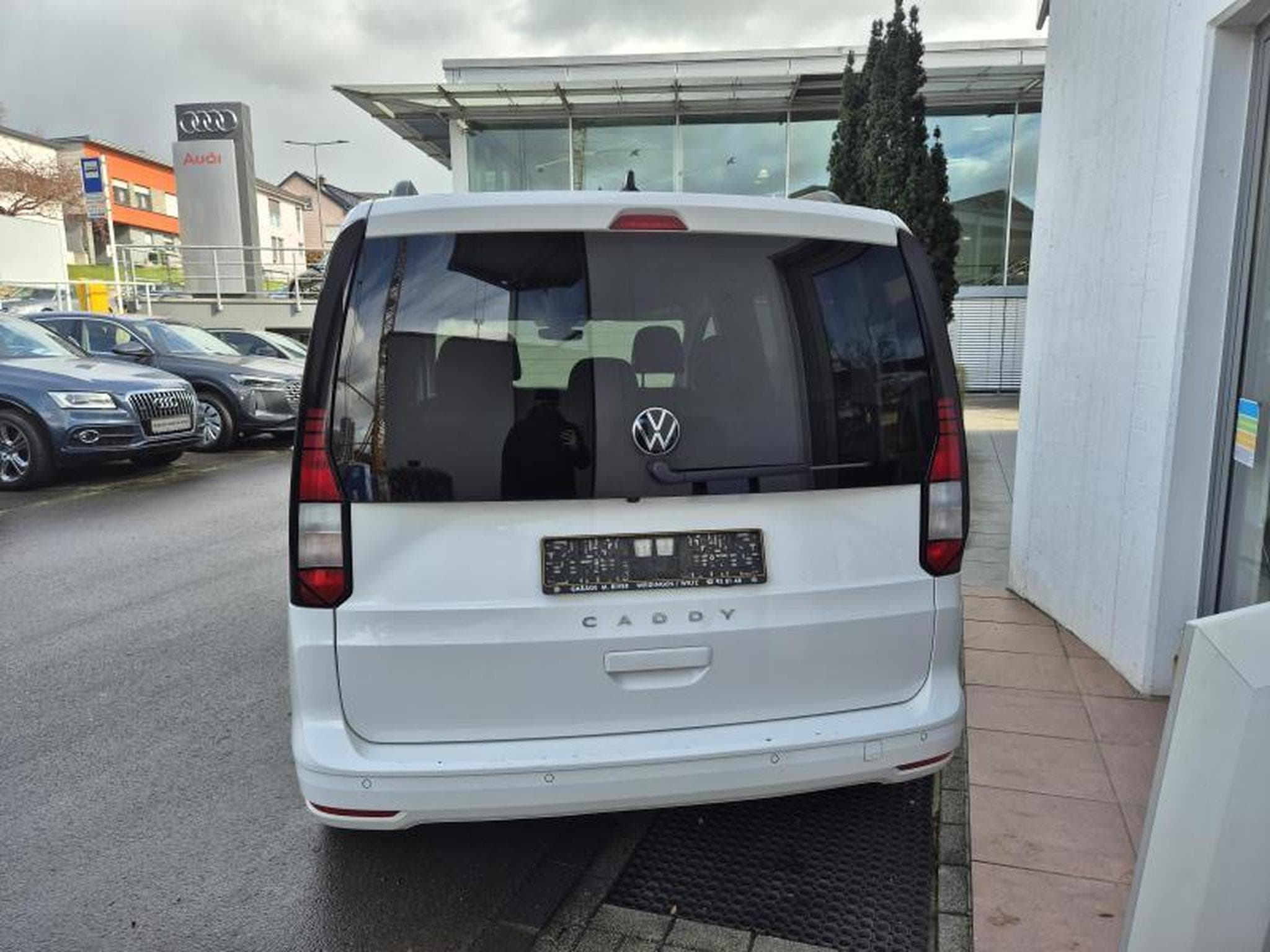 VW Caddy Life 2.0 tdi DSG (2022) - Foto 5