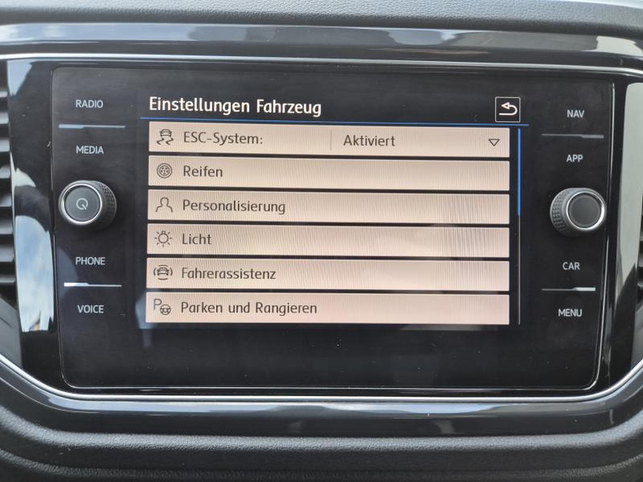 VW T-Roc Sport (2018) - Foto 10