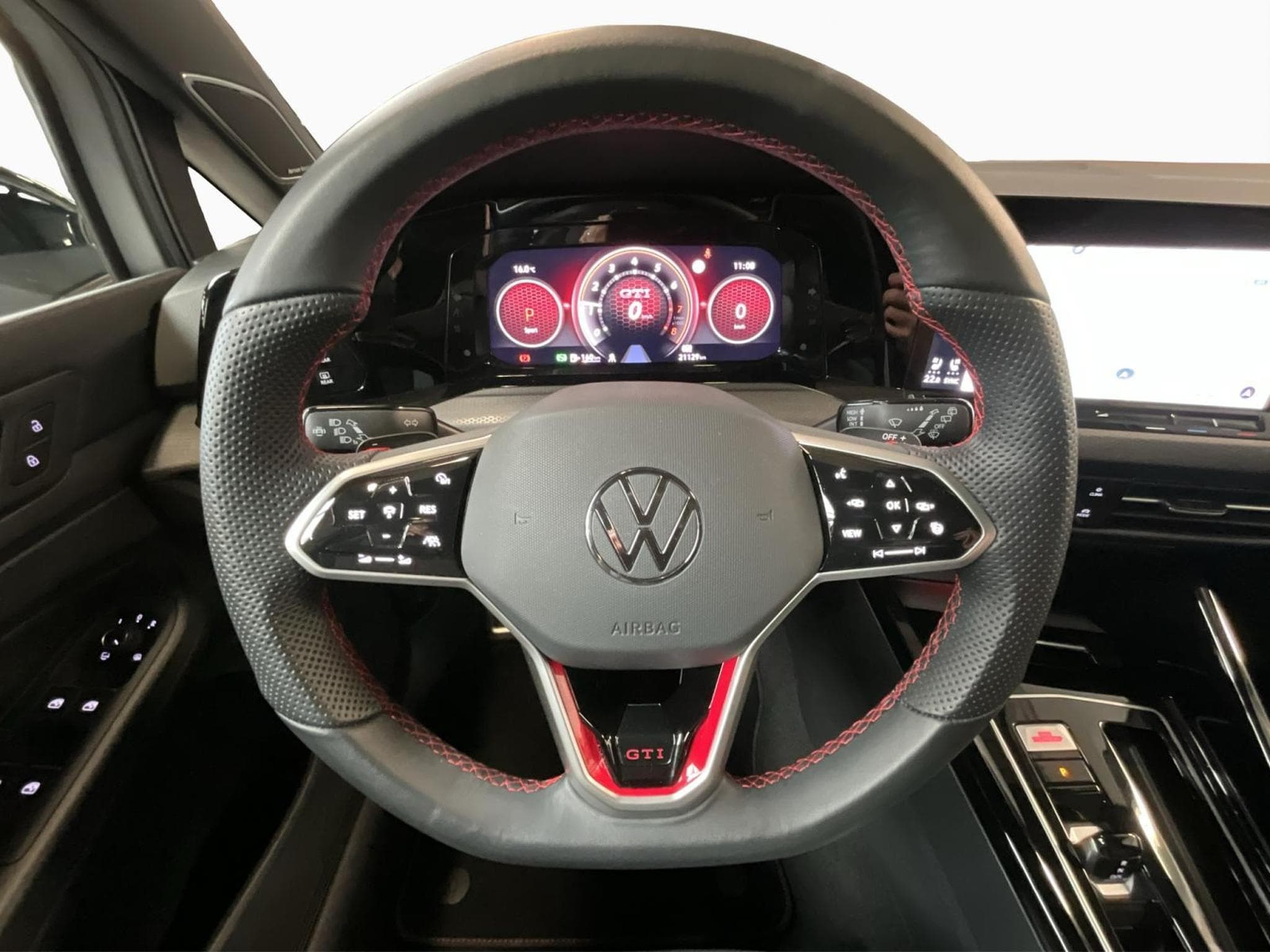 VW Golf Gti-Clubsport+DSG+P.GTI+Matrix (2024) - Foto 10