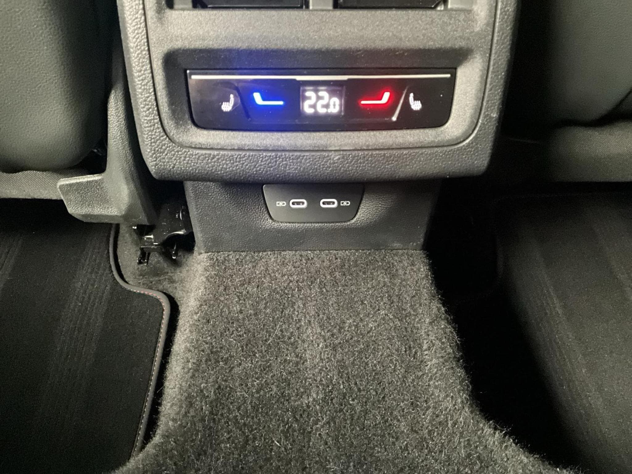 VW Golf Gti-Clubsport+DSG+P.GTI+Matrix (2024) - Foto 21