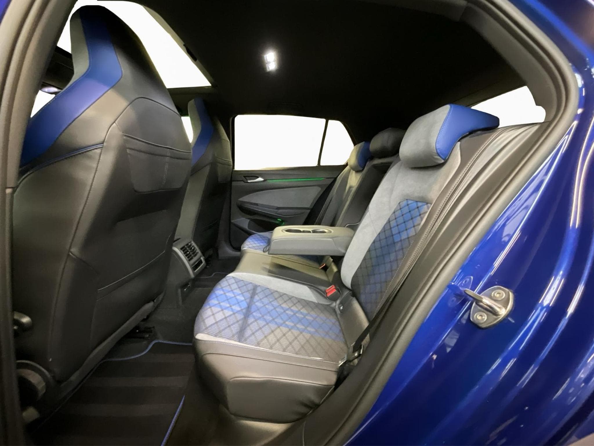 VW Golf R-Perfomance+4M+DSG+LM19 (2023) - Photo 16