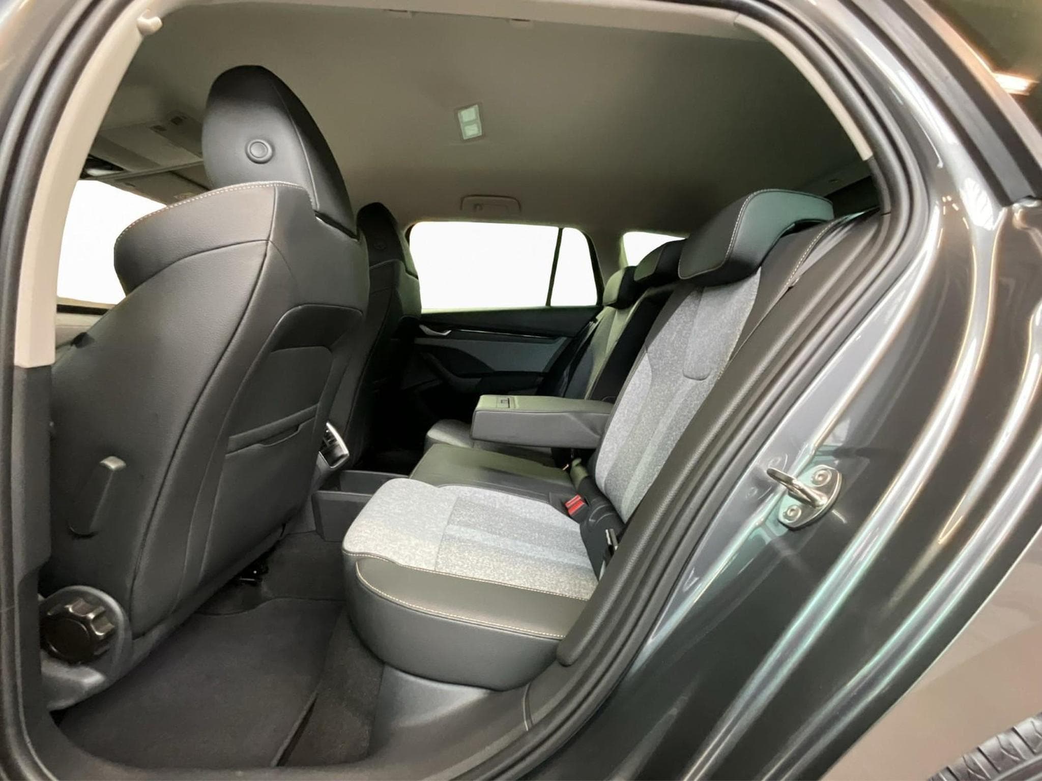 Skoda Octavia Selection+DSG+Led+Navi (2025) - Foto 16