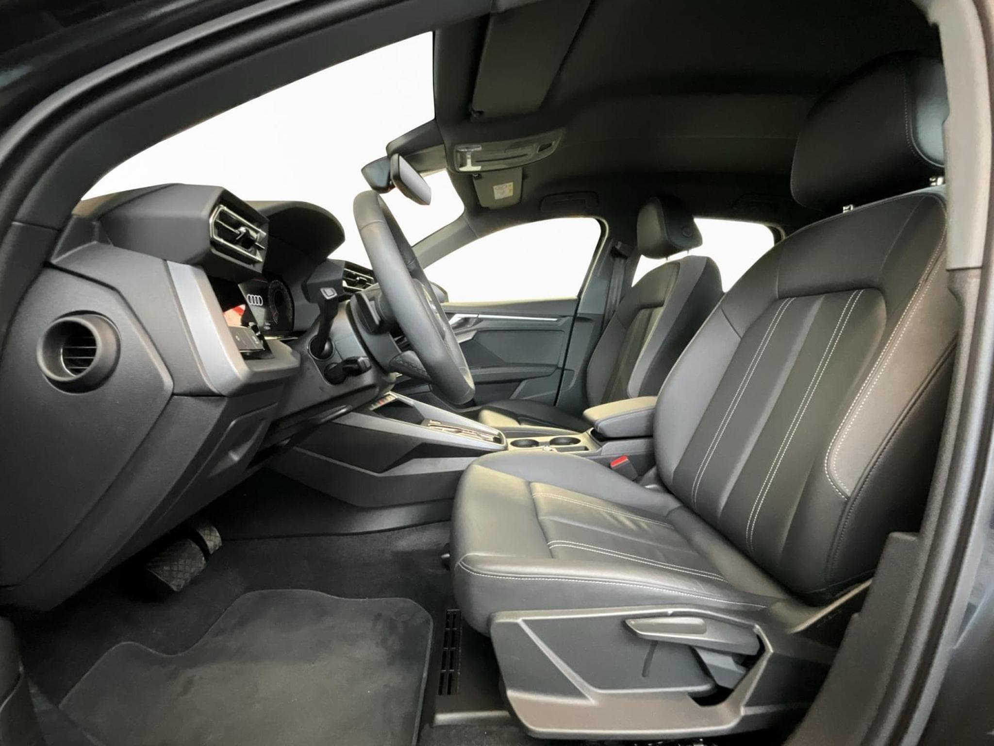 Audi A3 SB+Advanced+S-Tronic+30TFSI (2025) - Photo 9