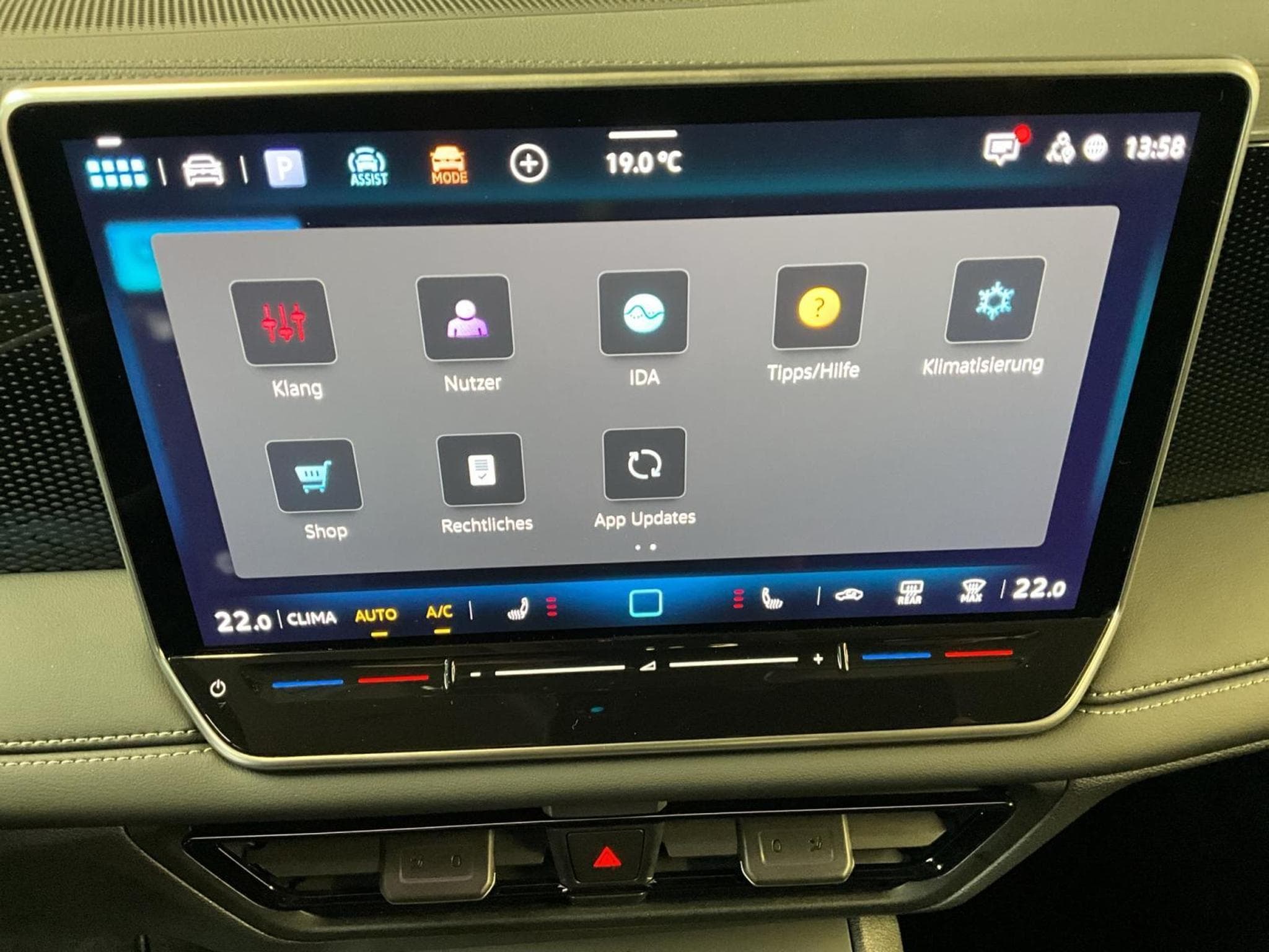 VW Tiguan Life+DSG+P.Design+P.Confort (2025) - Foto 19