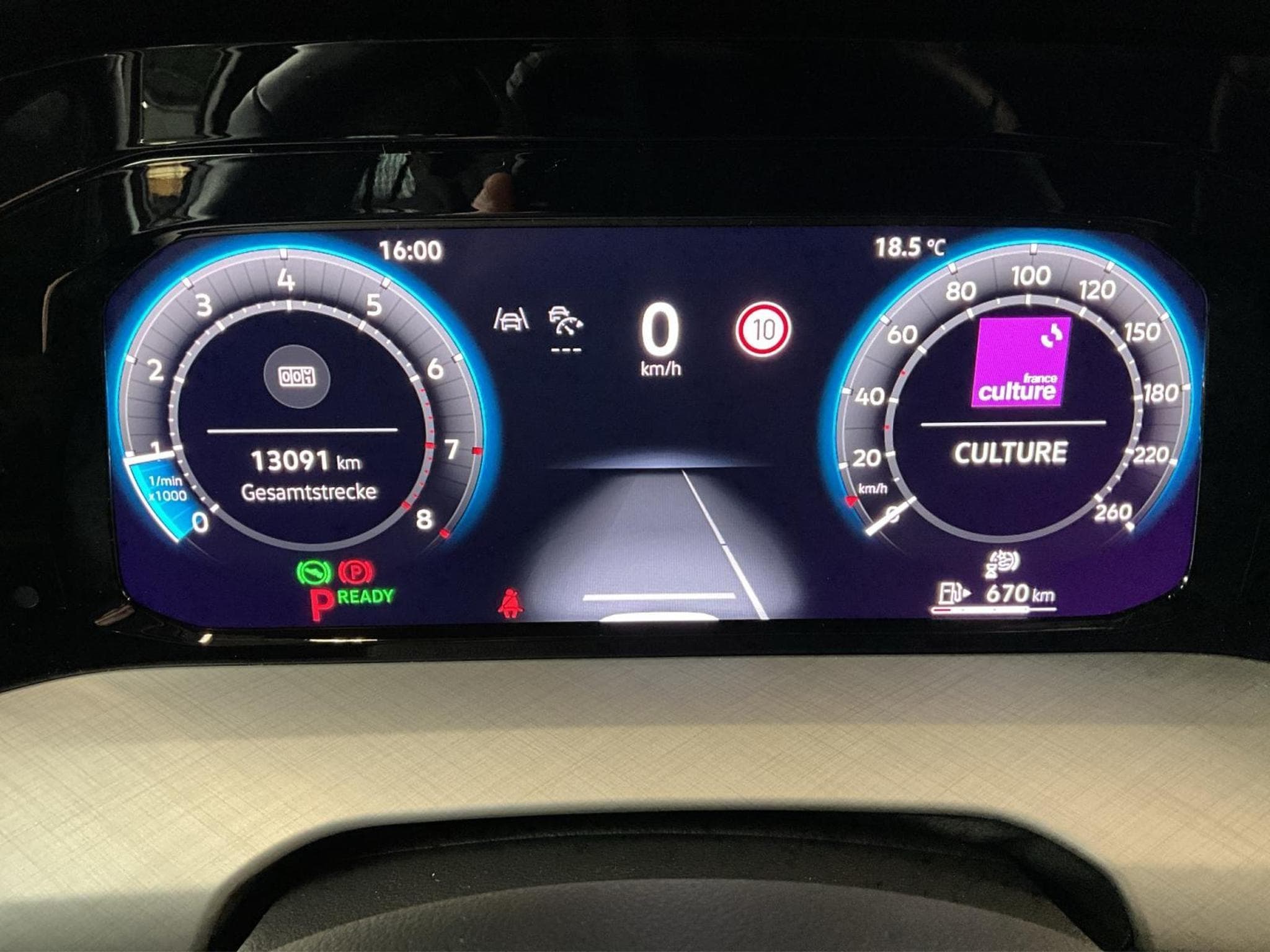 VW Golf Life+DSG+Led+Navi+digi+ (2025) - Photo 11