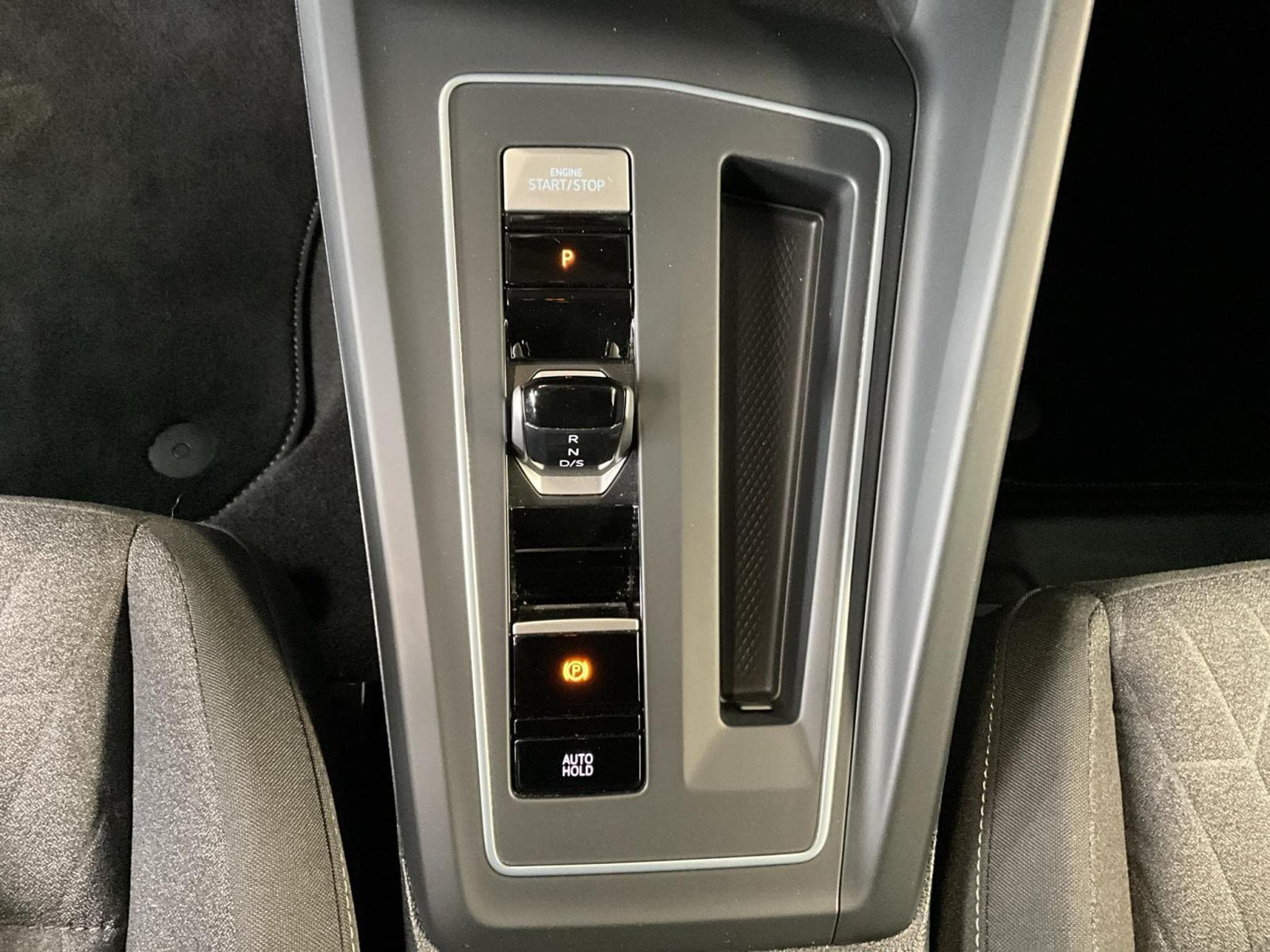 VW Golf Life+DSG+Led+Navi+digi+ (2025) - Photo 12