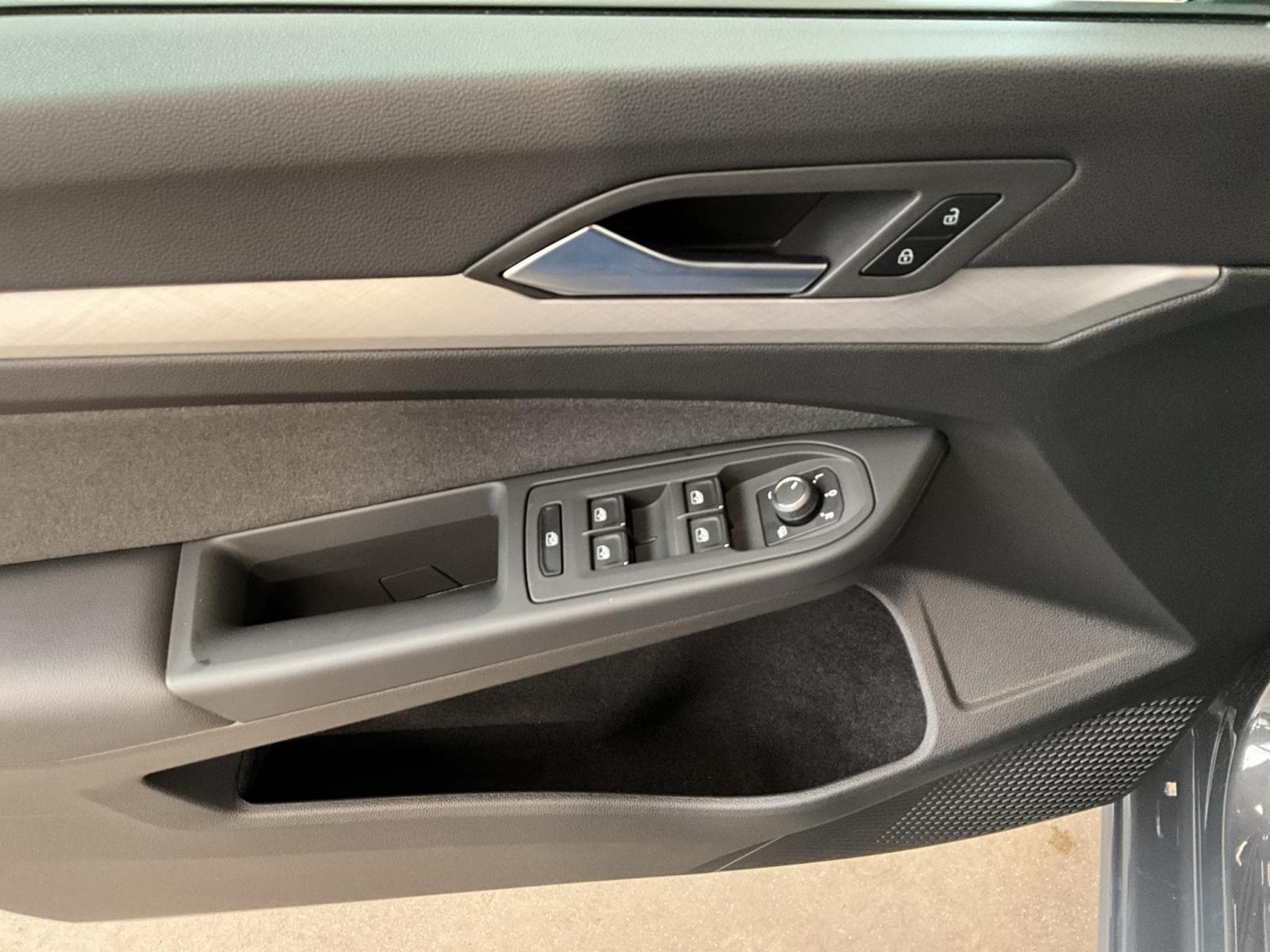 VW Golf Life+DSG+Led+Navi+digi+ (2025) - Photo 14