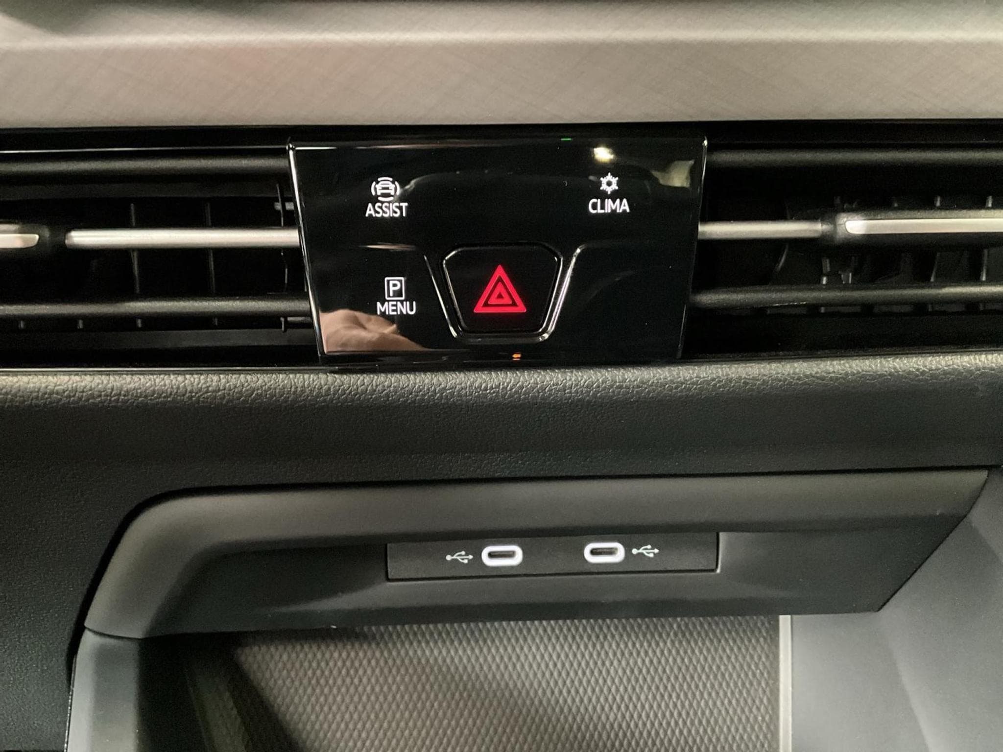 VW Golf Life+DSG+Led+Navi+digi+ (2025) - Photo 19